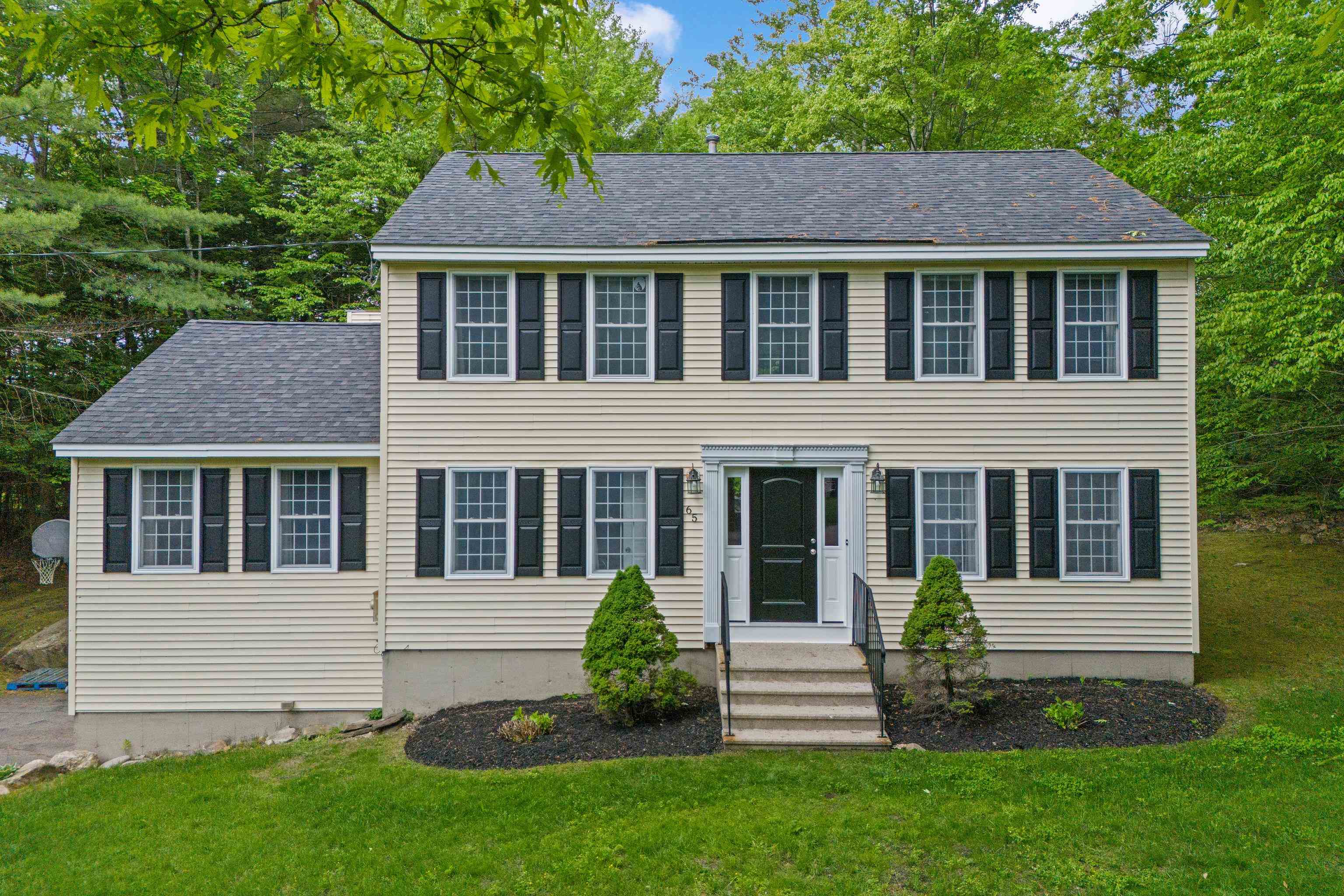 65 Alene Ln, Goffstown, NH 03045