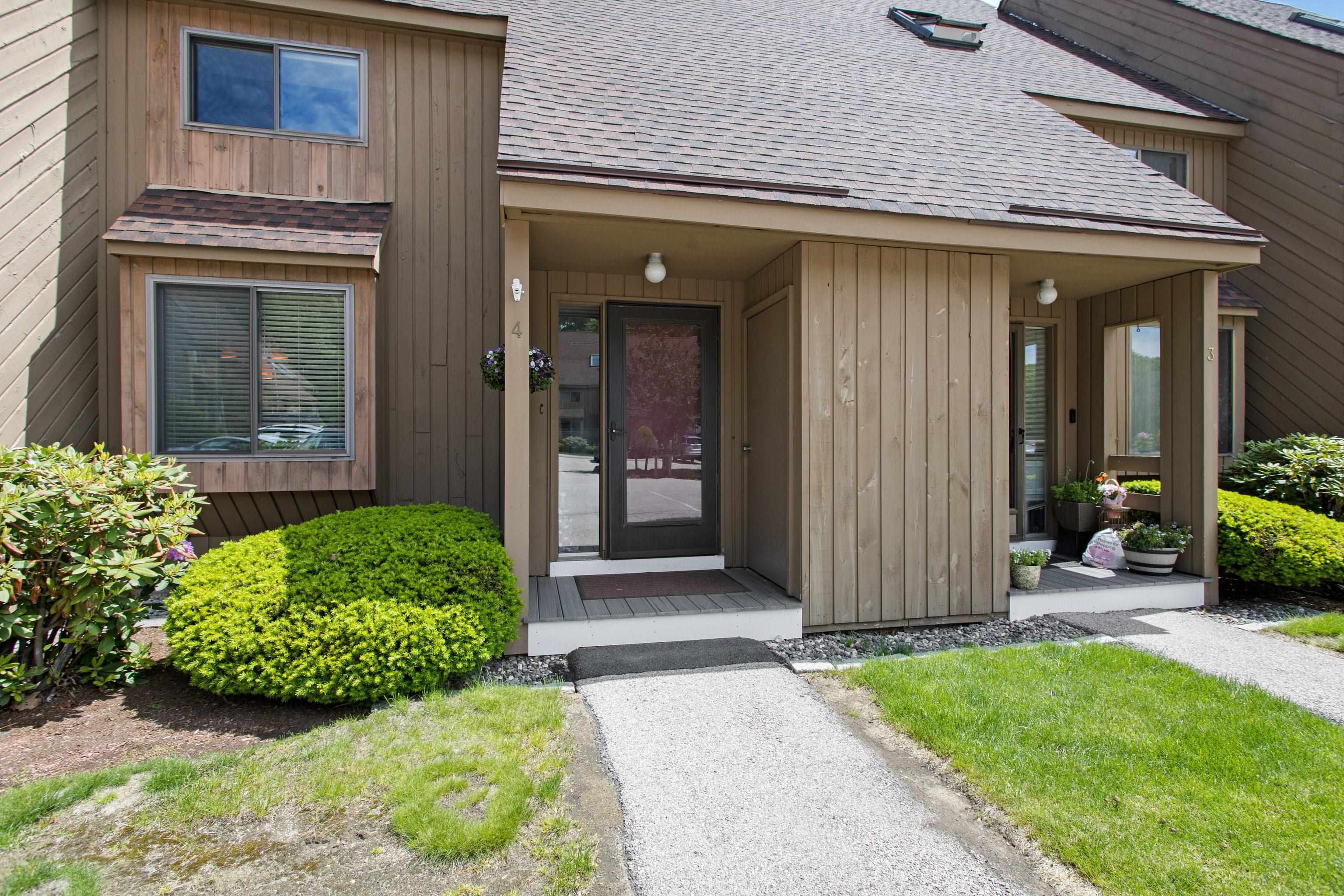 4 Clinton Ct, Merrimack, NH 03054