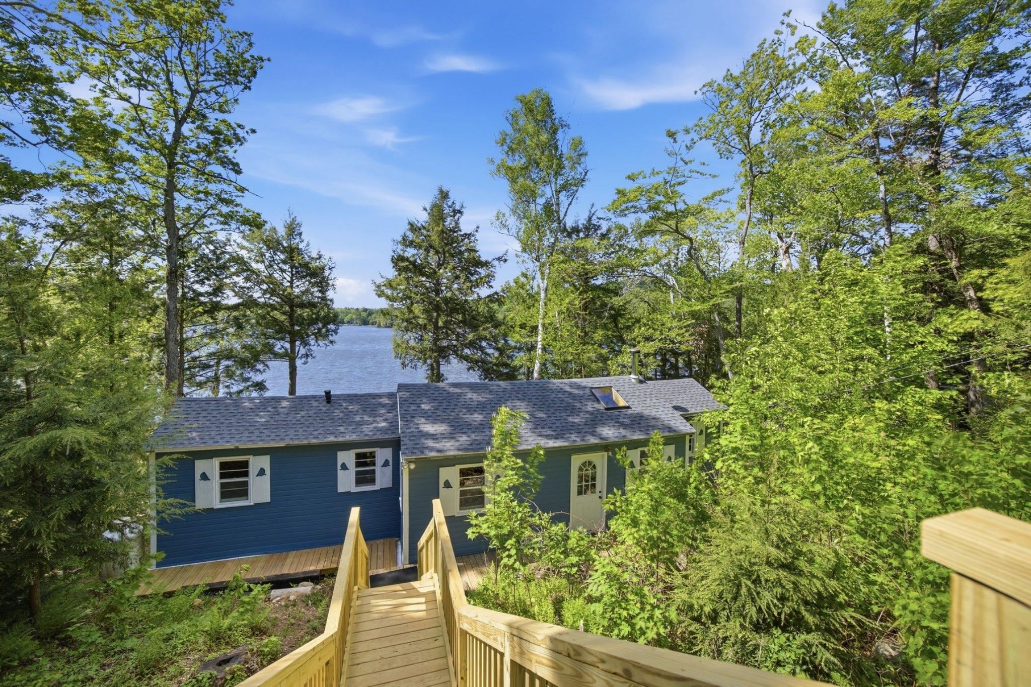 310 Hemlock Dr, Gilmanton, NH 03237