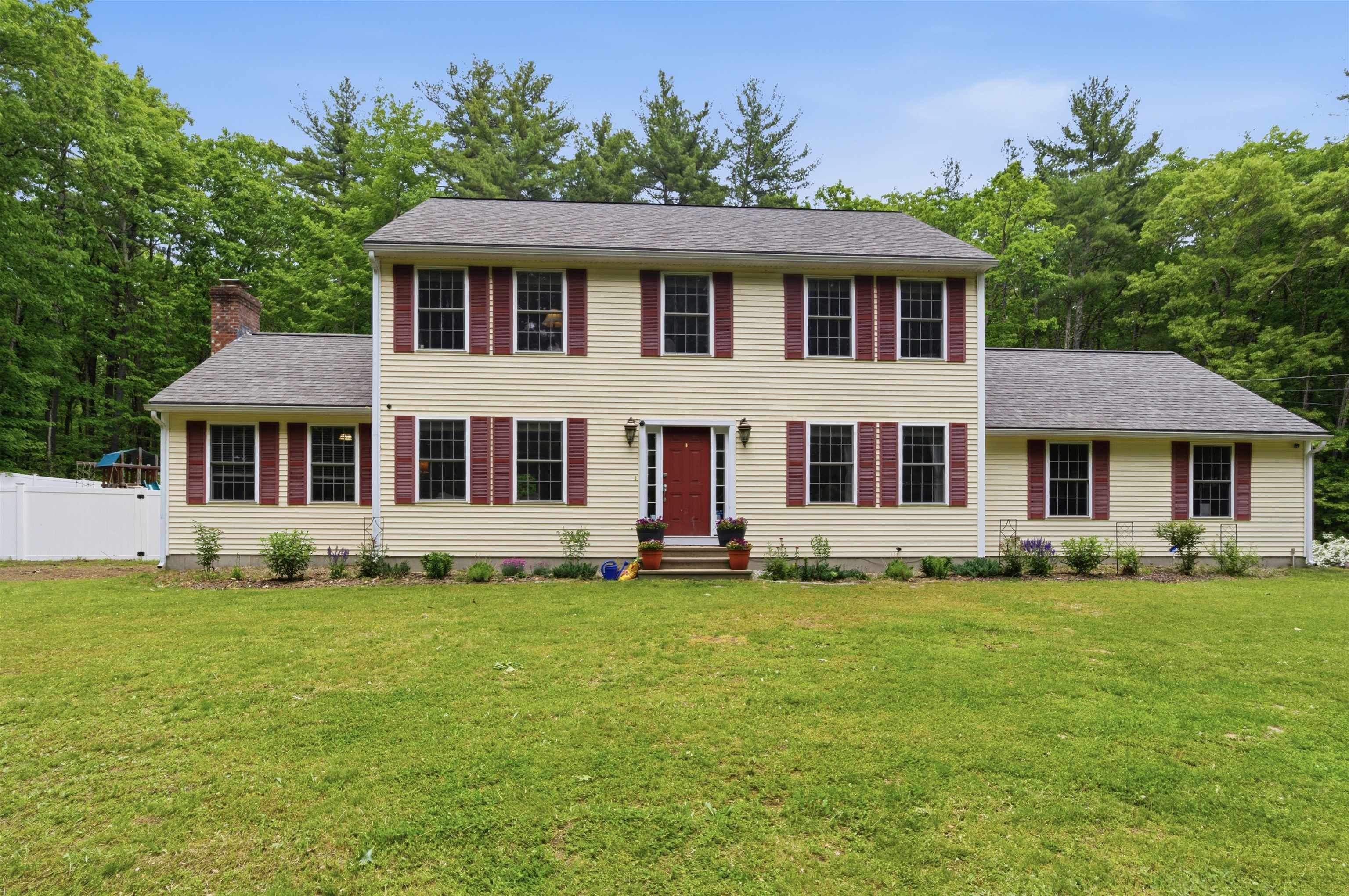 6 Burge Dr, Brookline, NH 03033