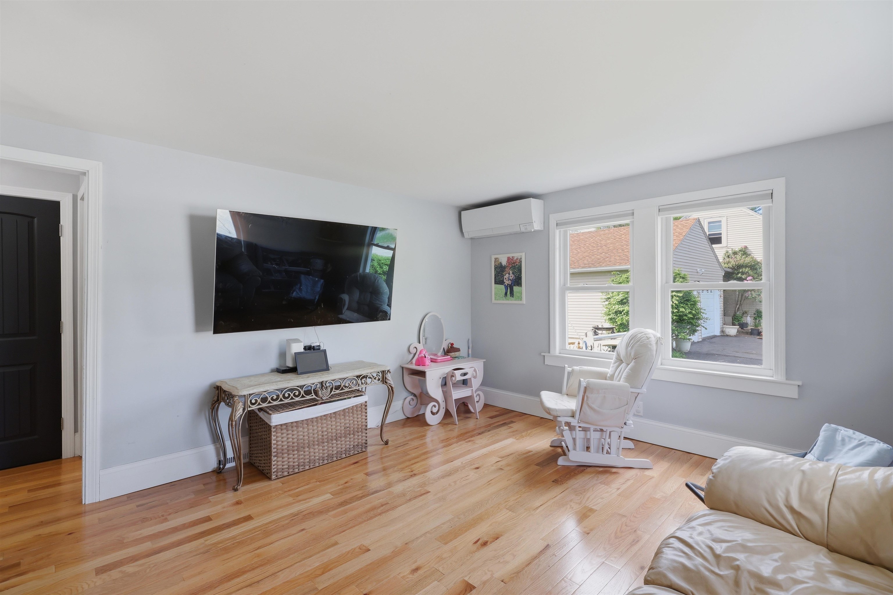 27 Fairview St, Goffstown, NH 03045