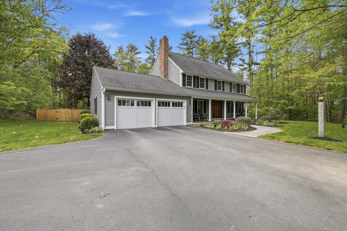 14 Forest Dr, Auburn, NH 03032