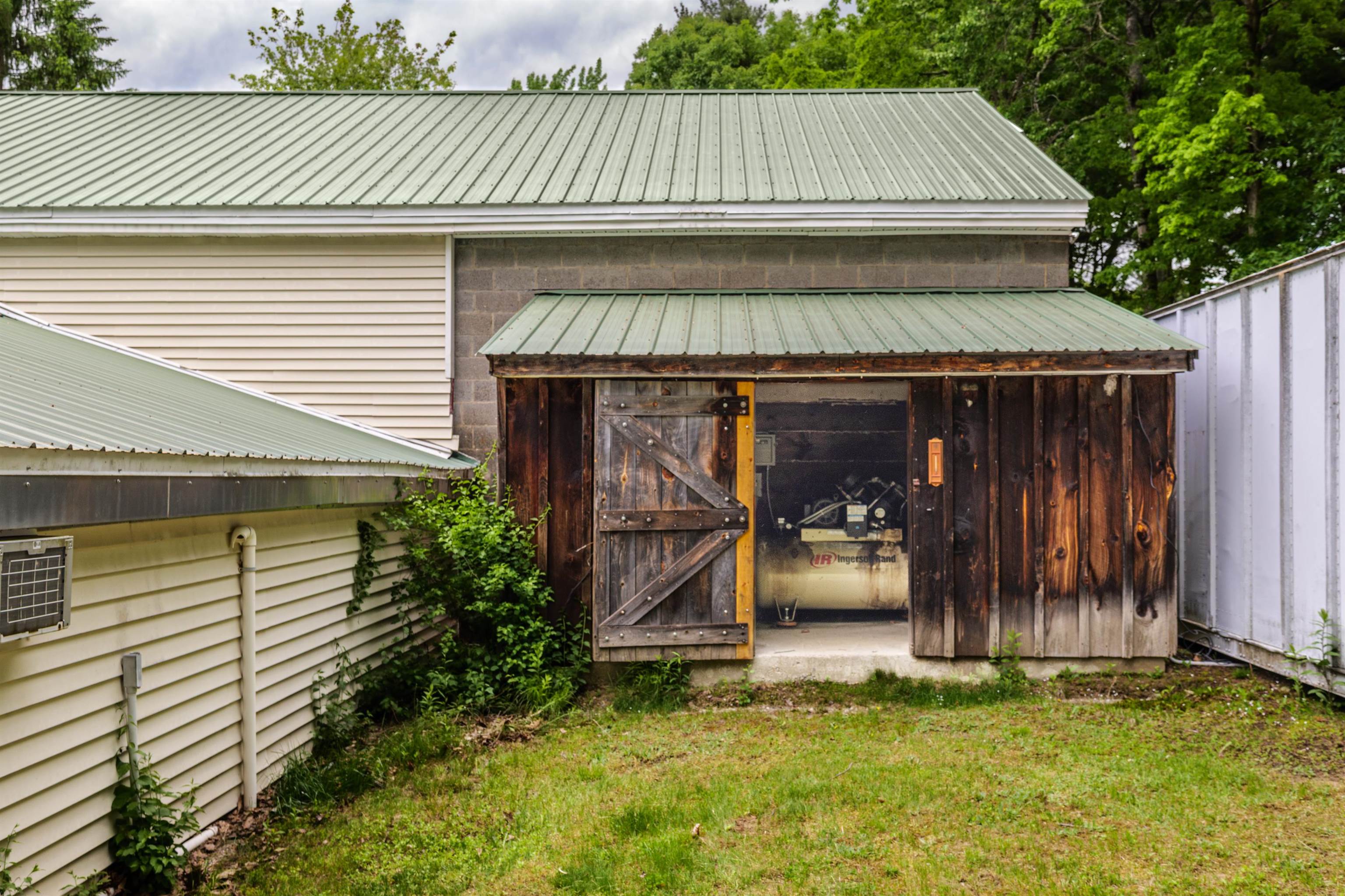 33 Haverhill Rd, East Kingston, NH 03827
