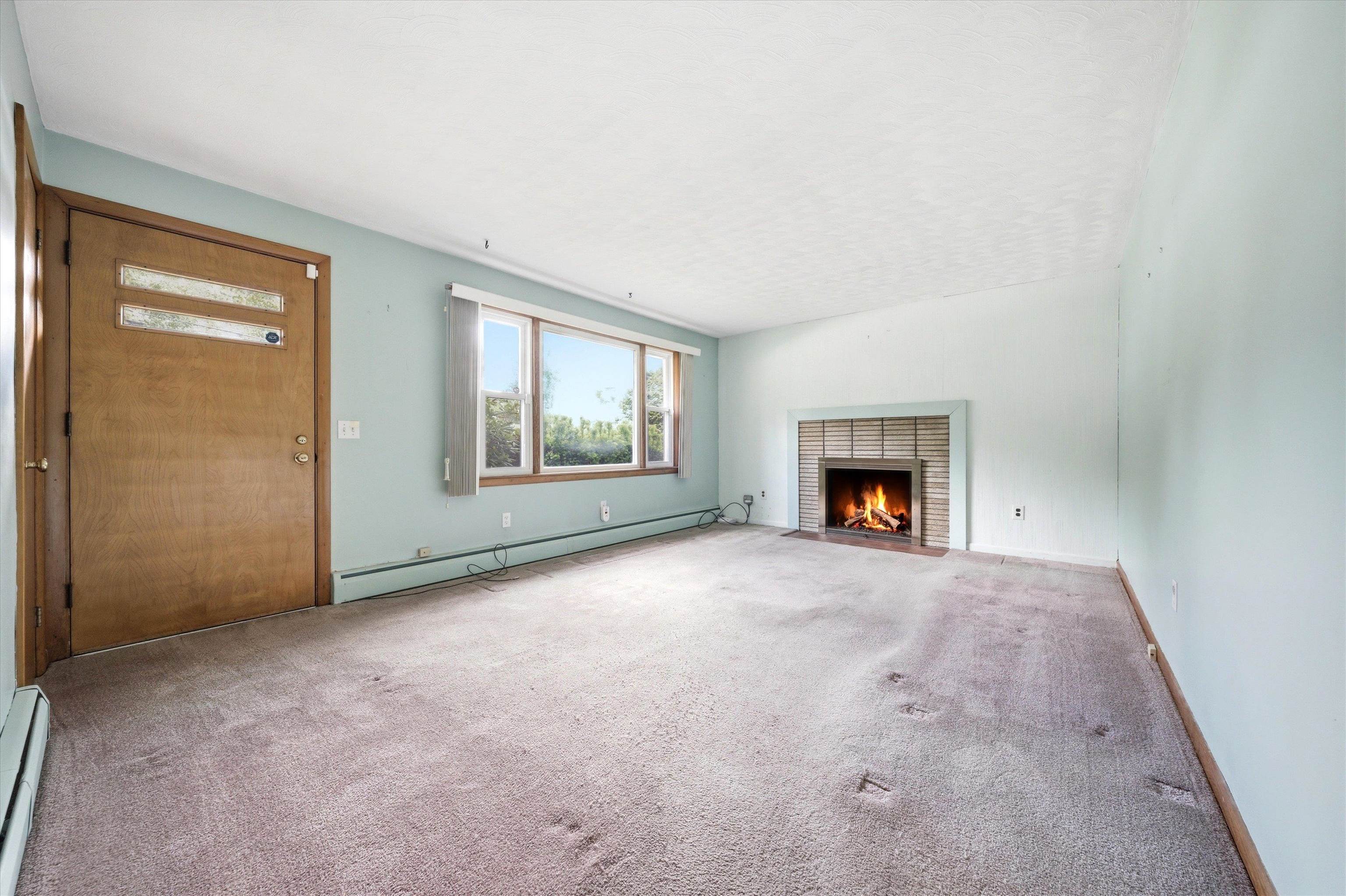 55 Lavista St, Manchester, NH 03103