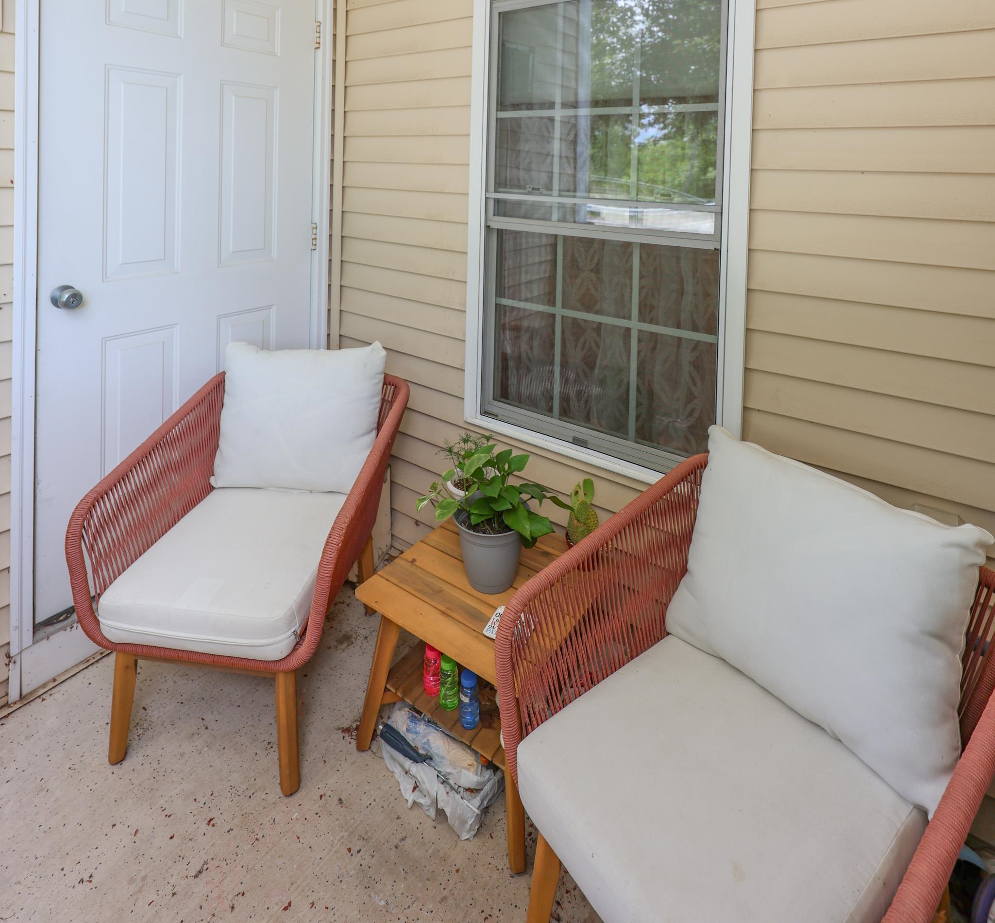 10 Vista Ridge Dr, Londonderry, NH 03053