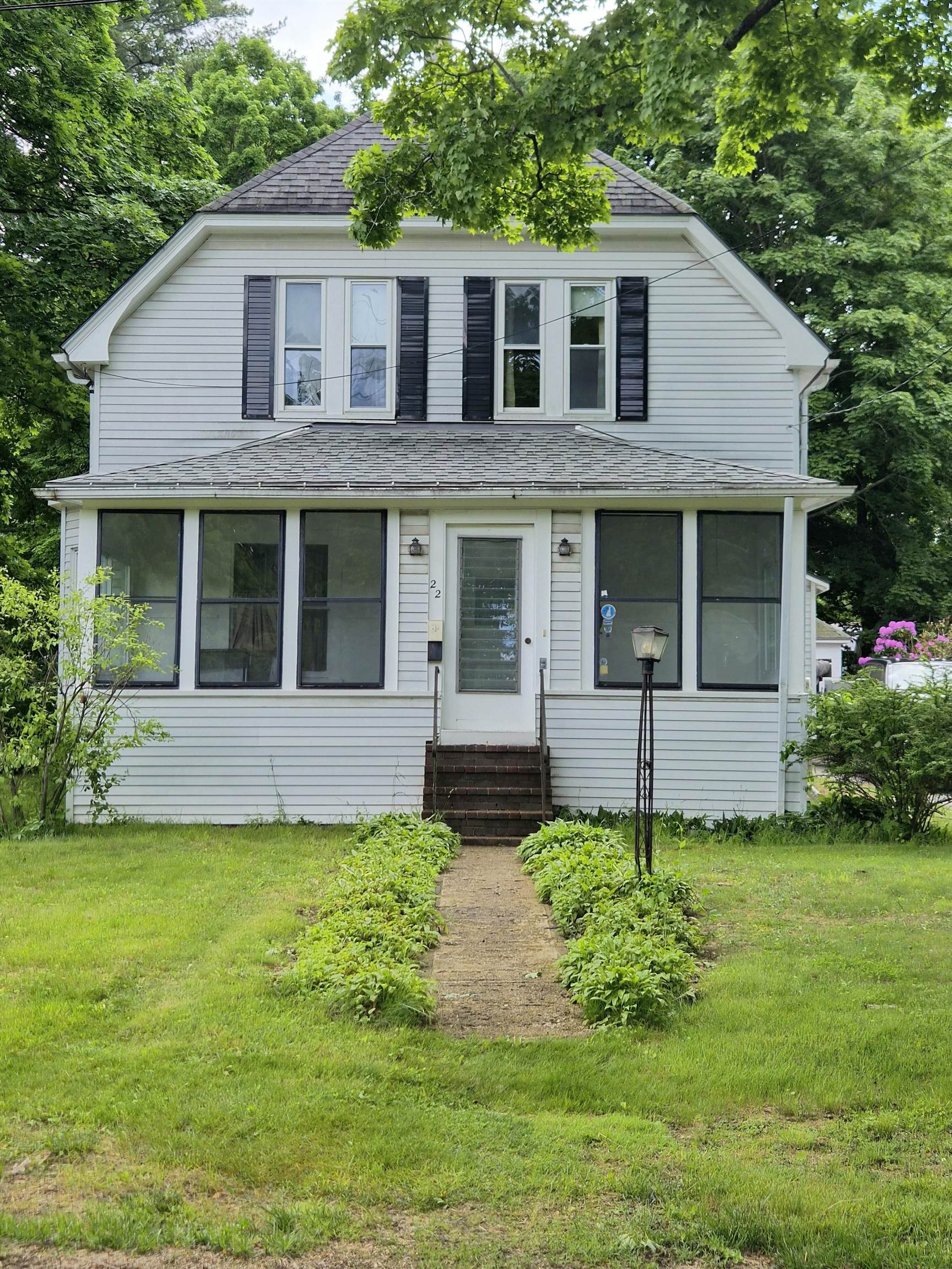 22 Fairview Ave, Derry, NH 03038