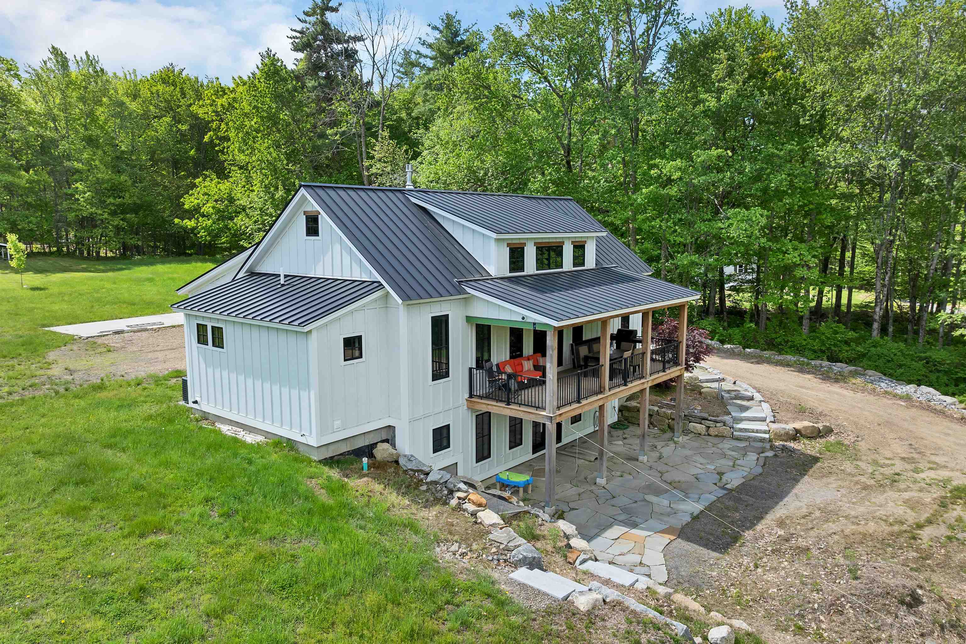 31 Powers Road — photo 2
