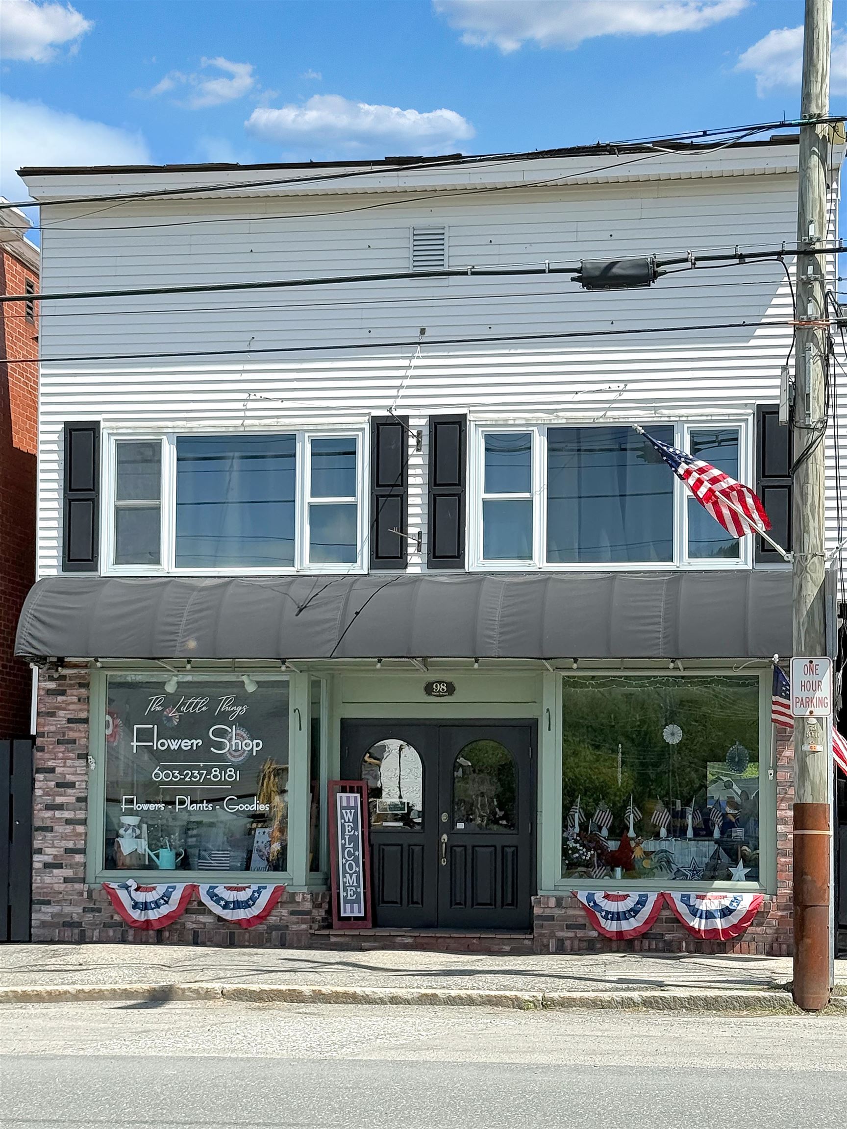 98 Main St, Colebrook, NH 03576