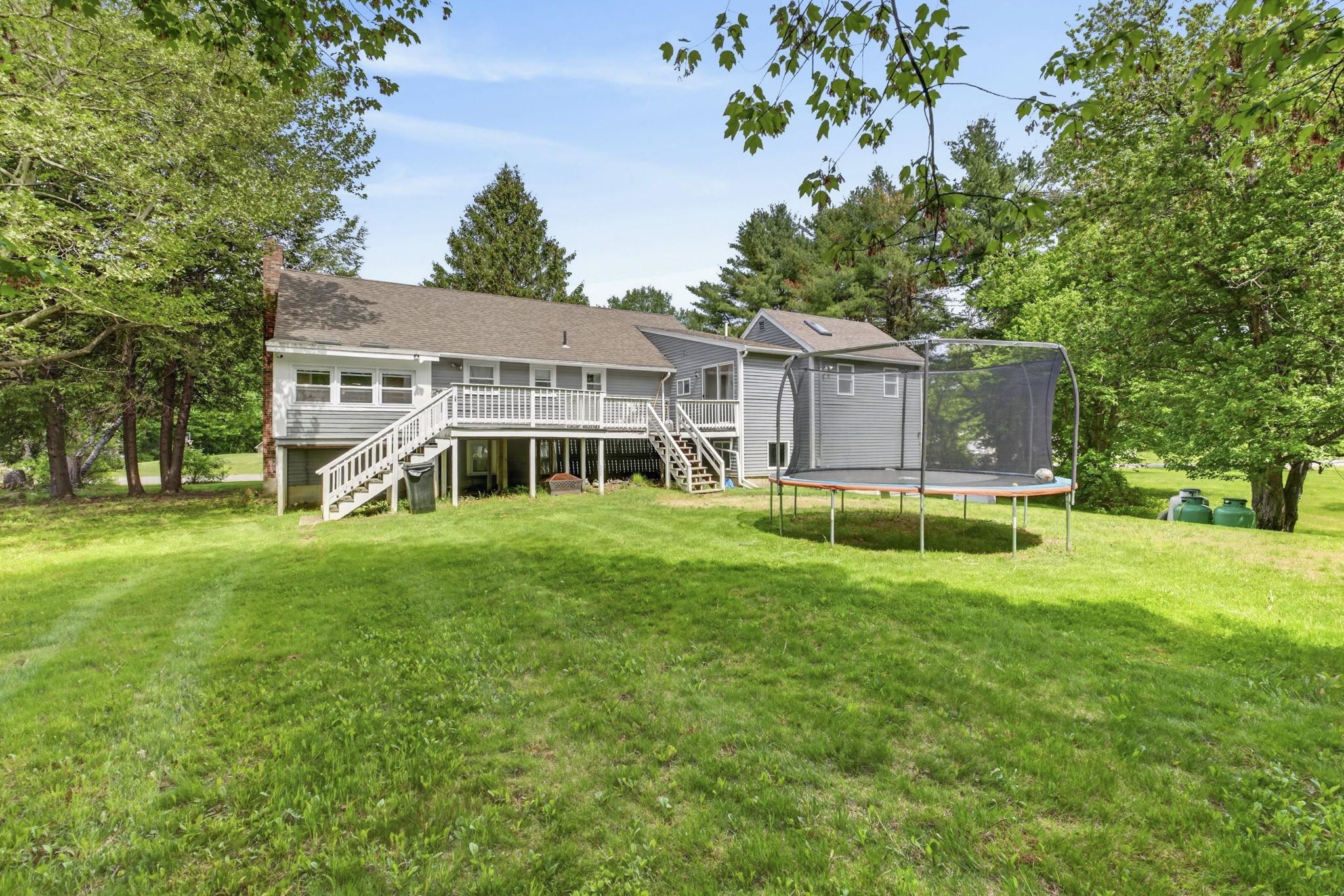 30 Amberwood Dr, Atkinson, NH 03811