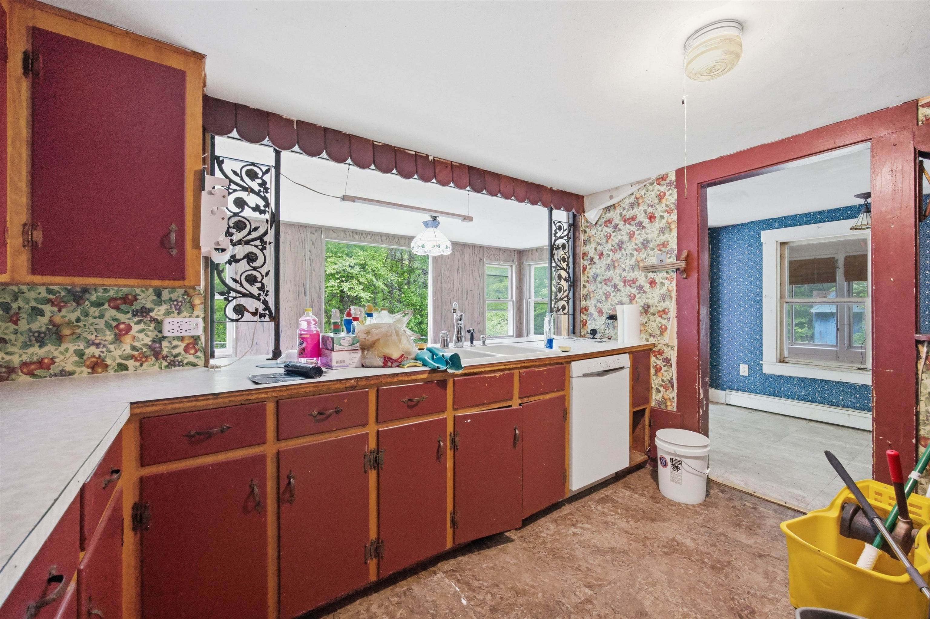 24 Sand Hill Rd, Hill, NH 03243