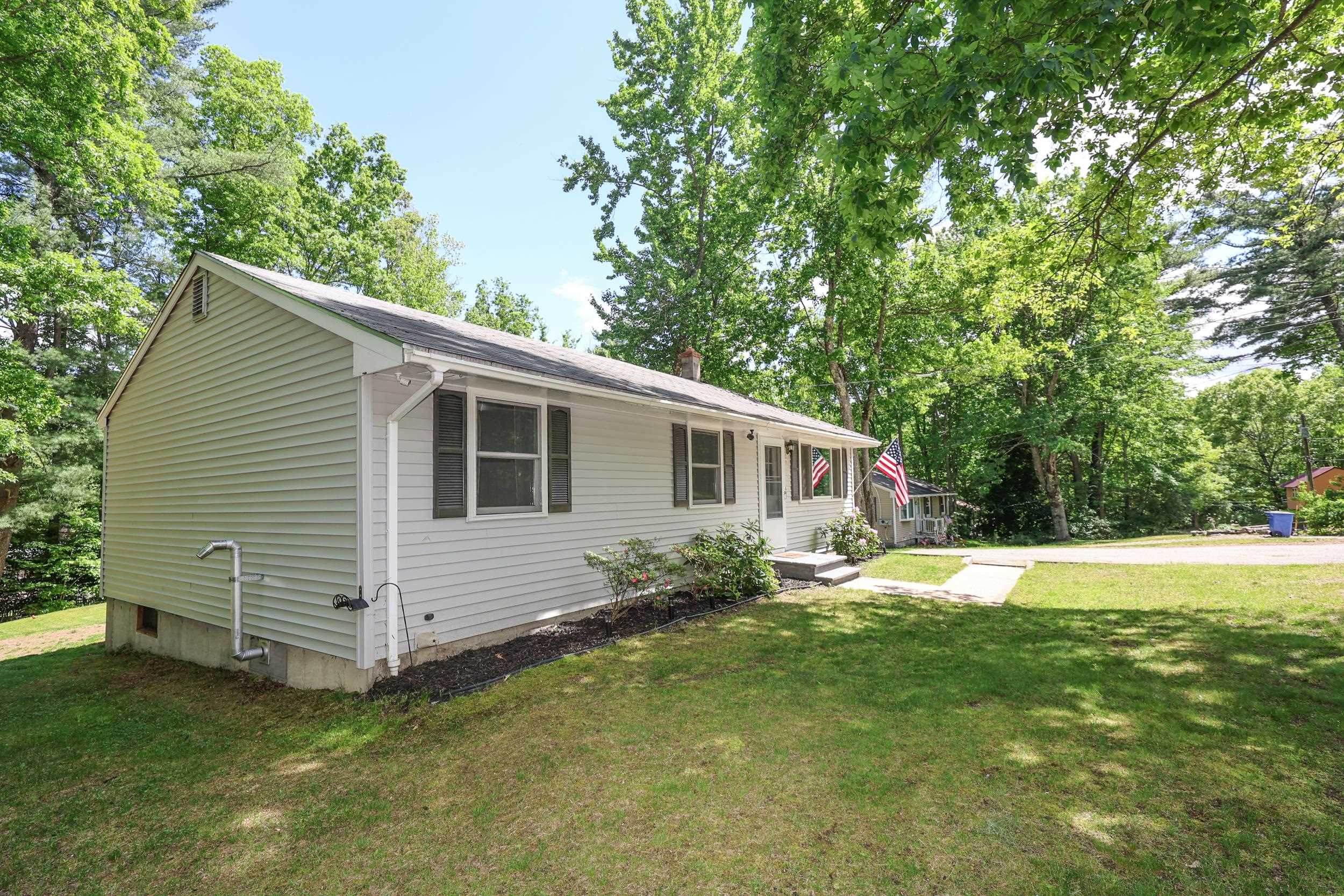9 Sesame St, Raymond, NH 03077