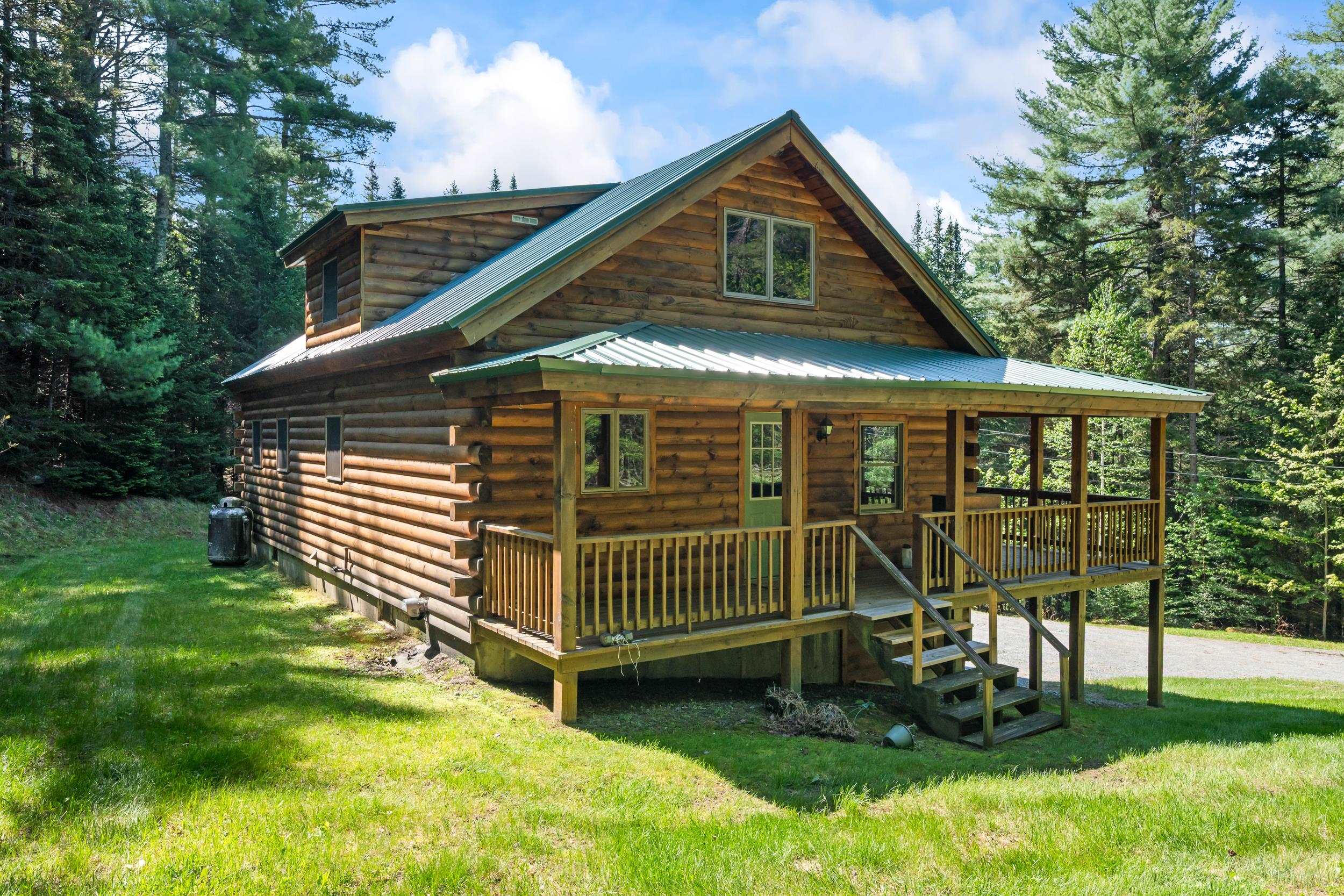 81 Pine Valley Rd, Bethlehem, NH 03574
