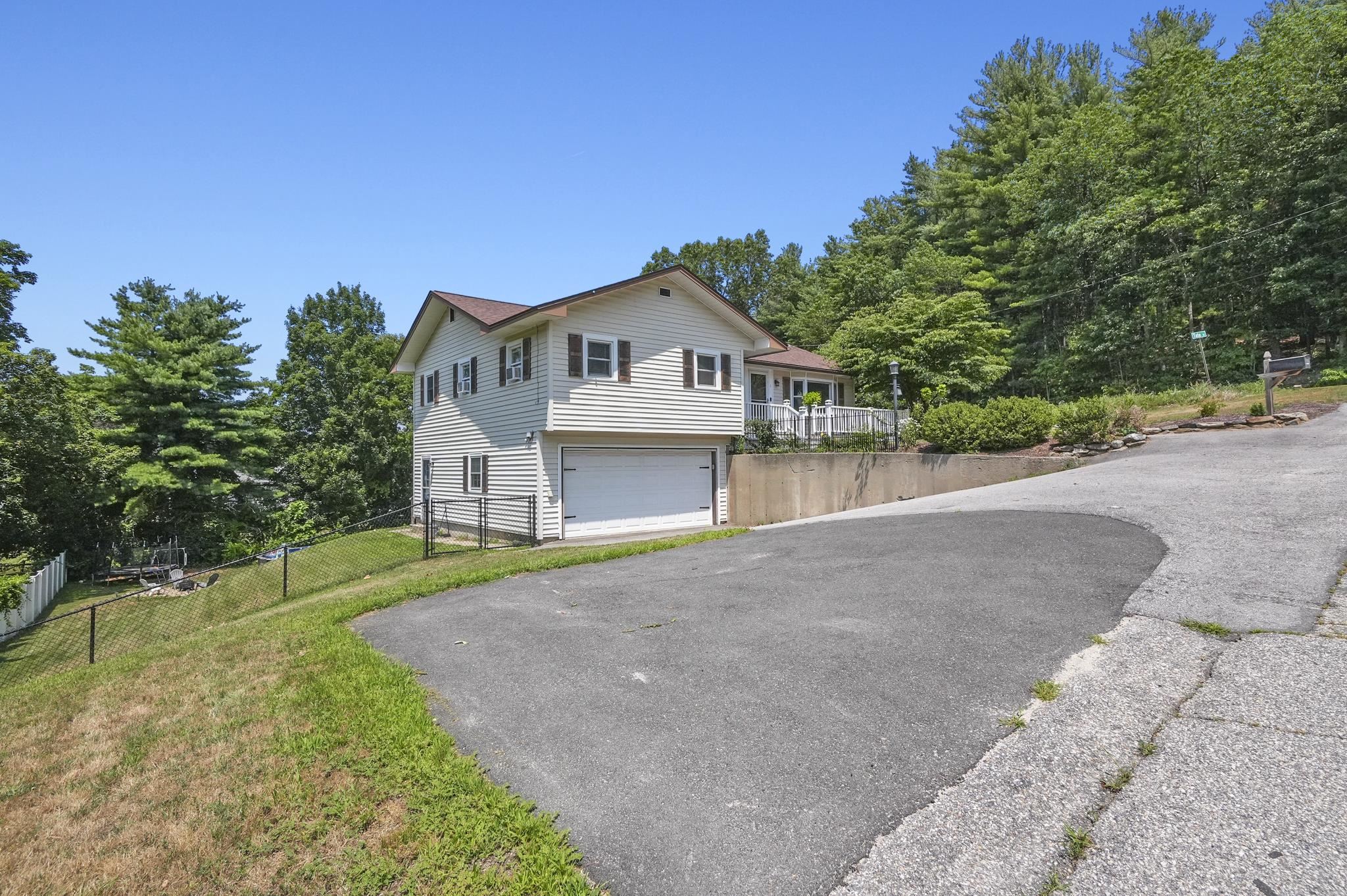 1 Tate St, Hudson, NH 03051