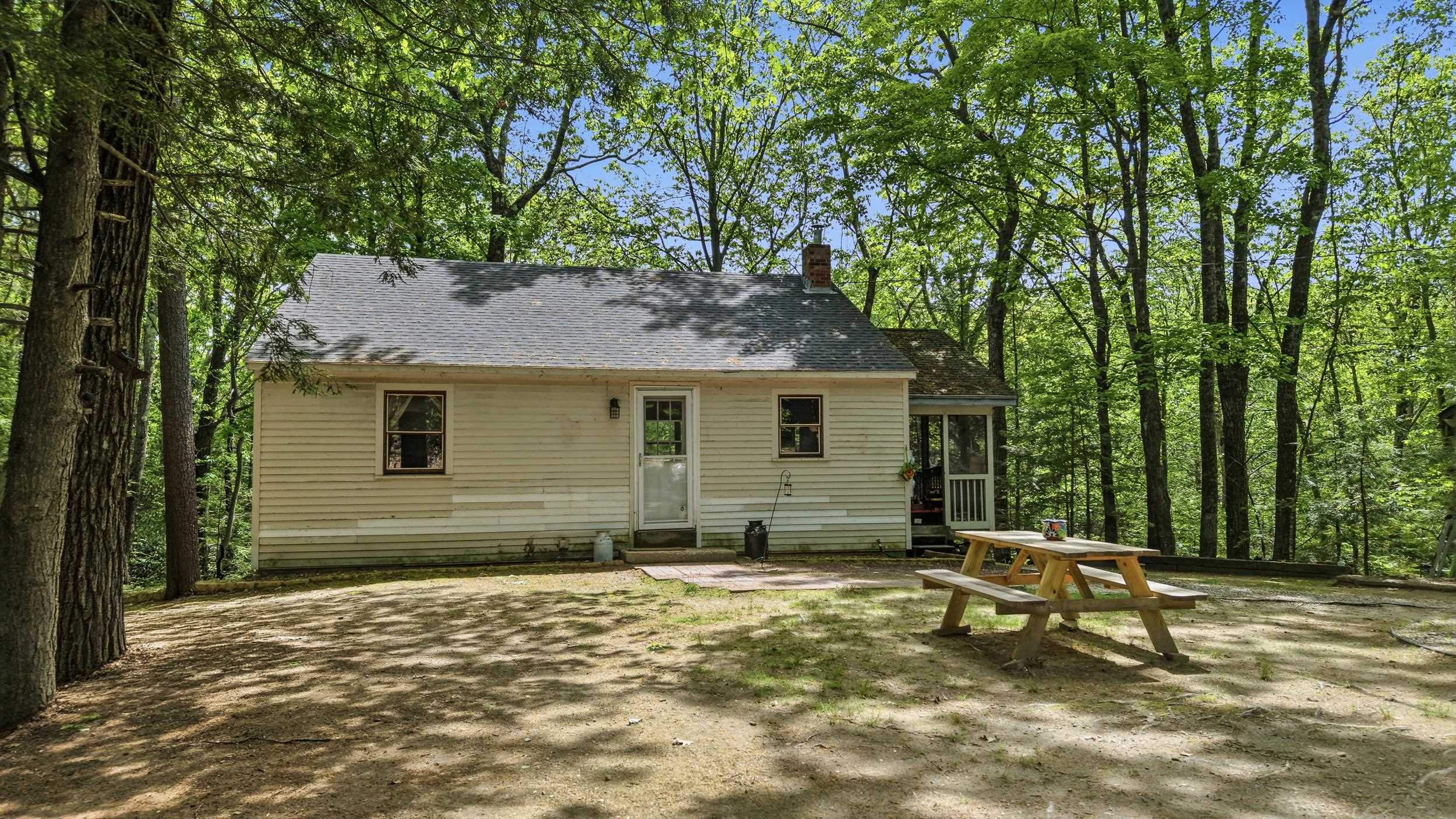 166 Cram Rd, Weare, NH 03281