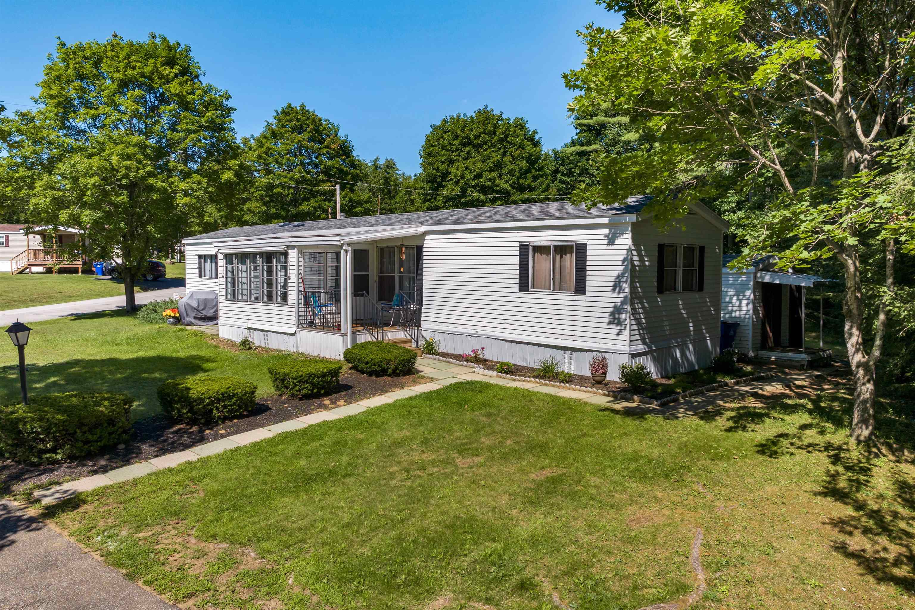 1 Woodgate Cir, Tilton, NH 03276