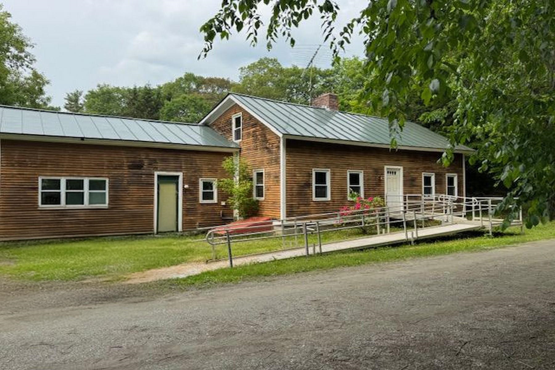 Poultney VT&nbsp;Home for sale $$260,000 $117 per sq.ft.