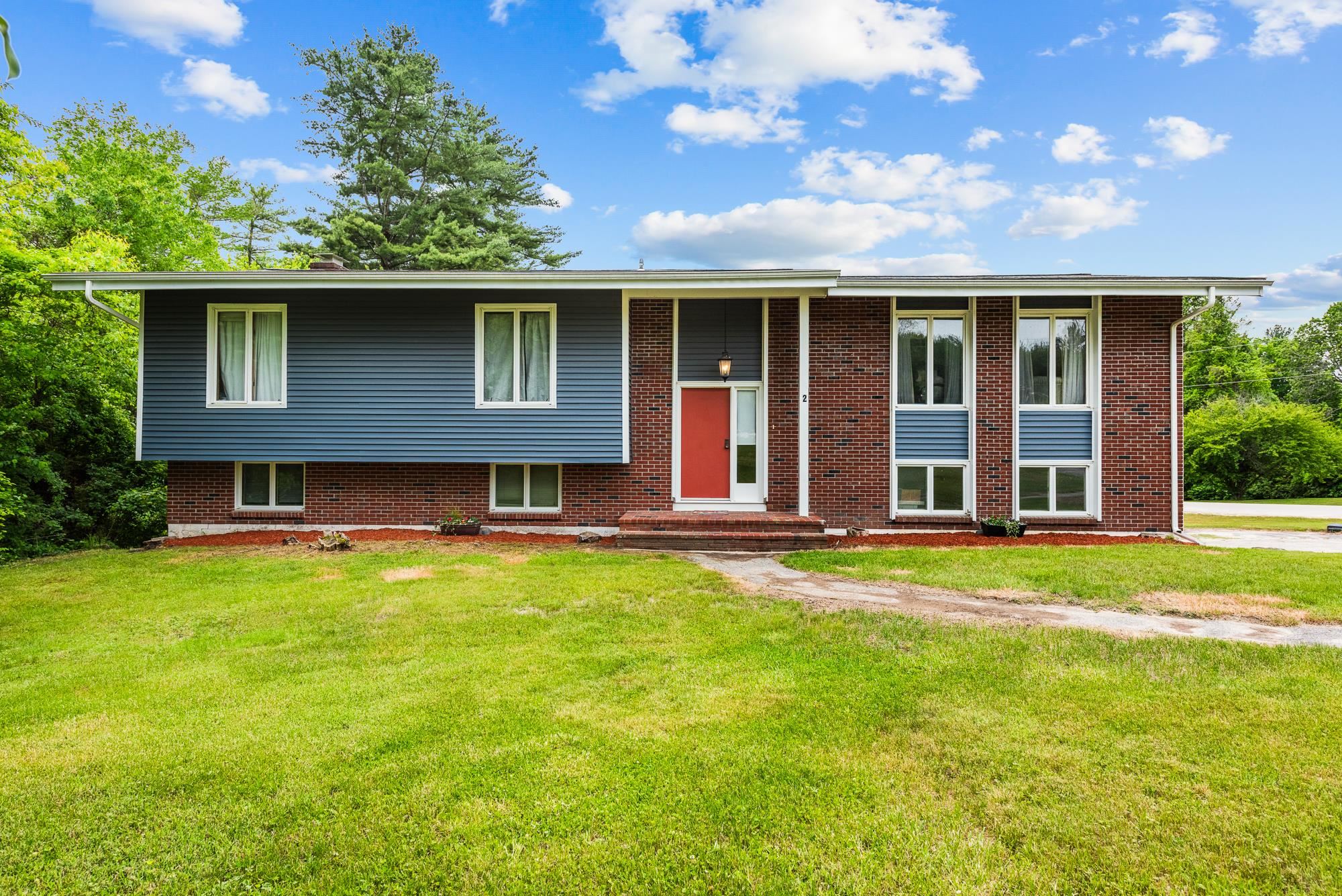 2 Parker Dr, Hudson, NH 03051