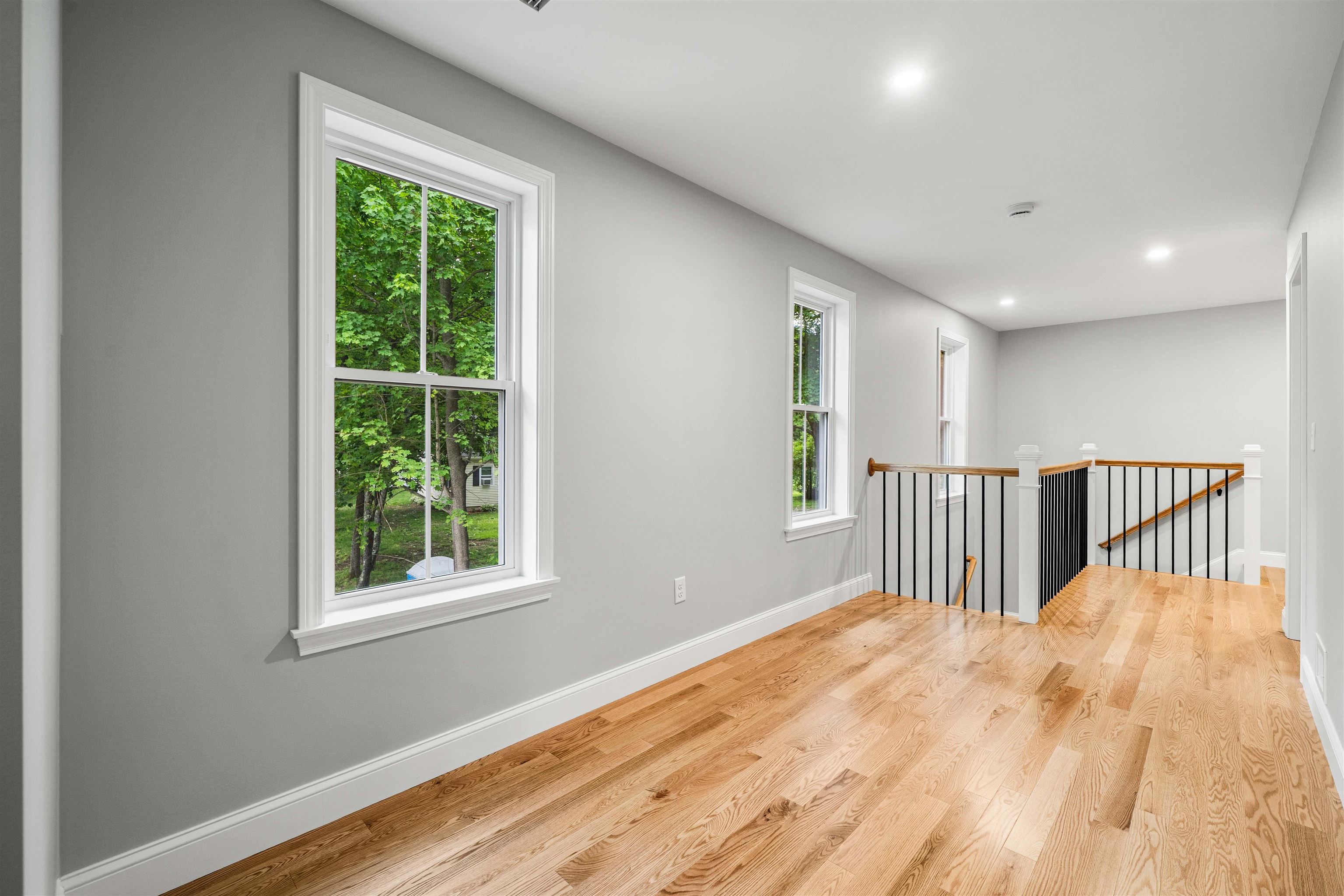 5 Daniel St, Somersworth, NH 03878