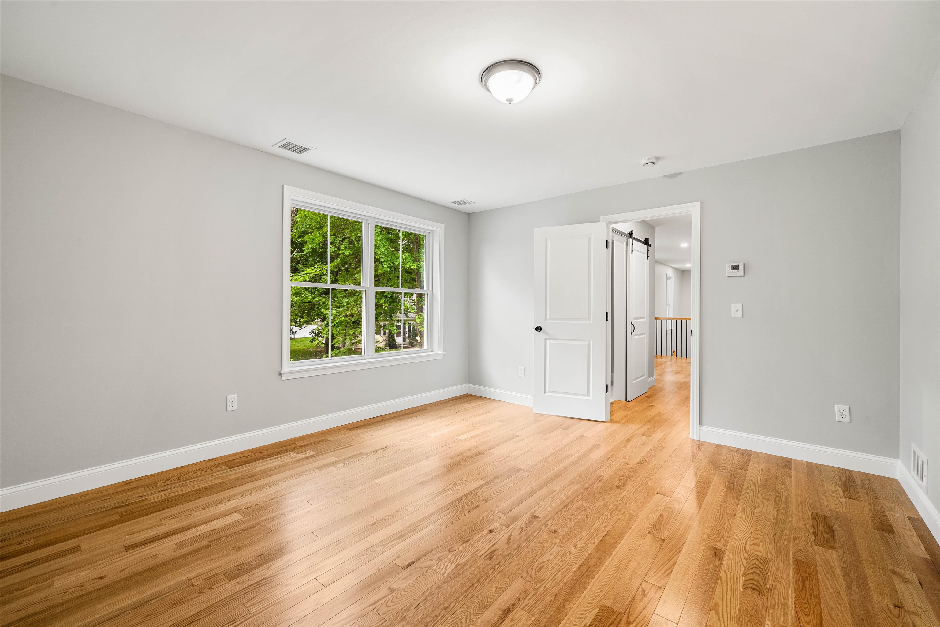 5 Daniel St, Somersworth, NH 03878