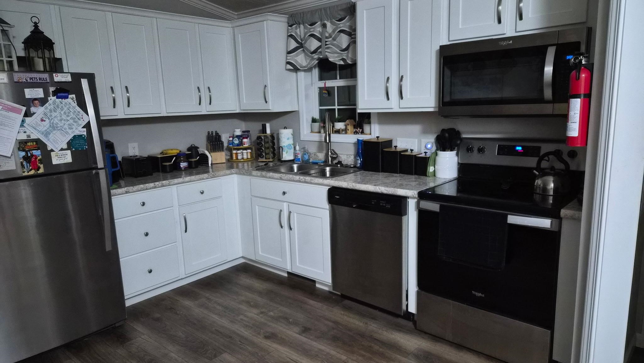 4 Hemlock Rd, Tilton, NH 03276