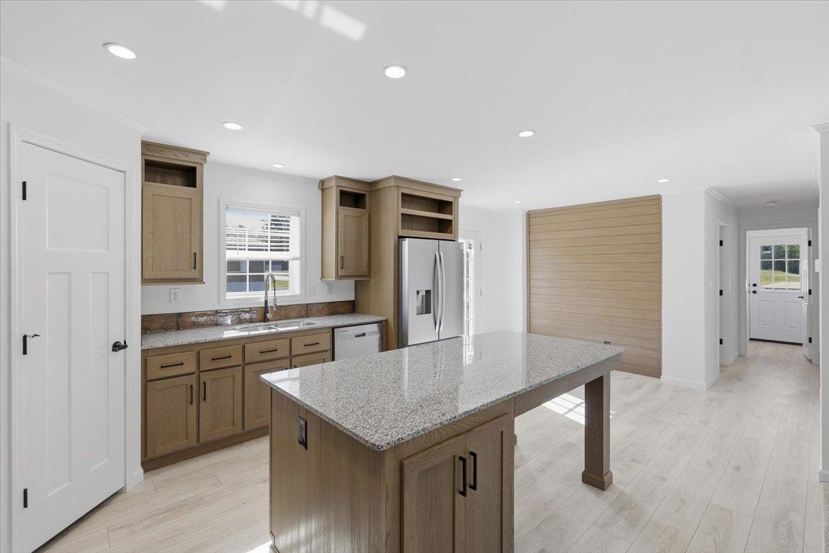 2 Wentworth Ave, Tilton, NH 03276