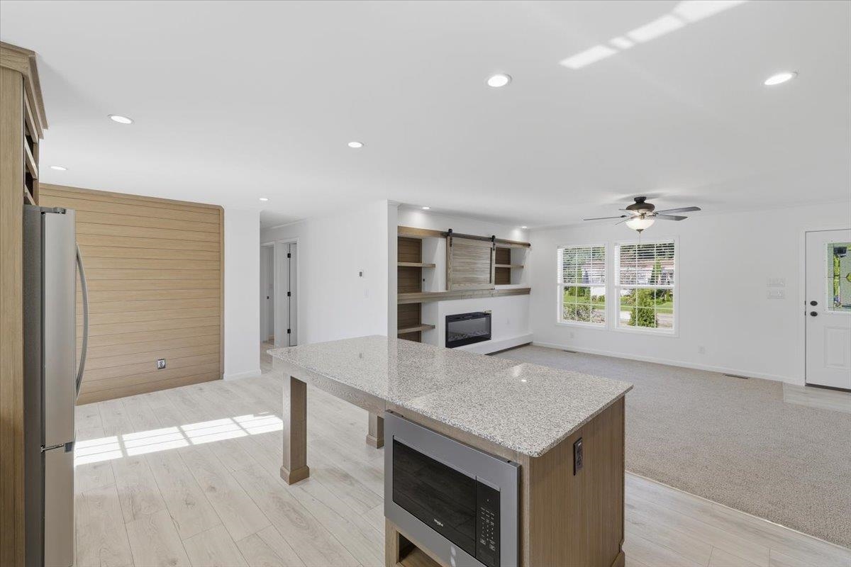 2 Wentworth Ave, Tilton, NH 03276