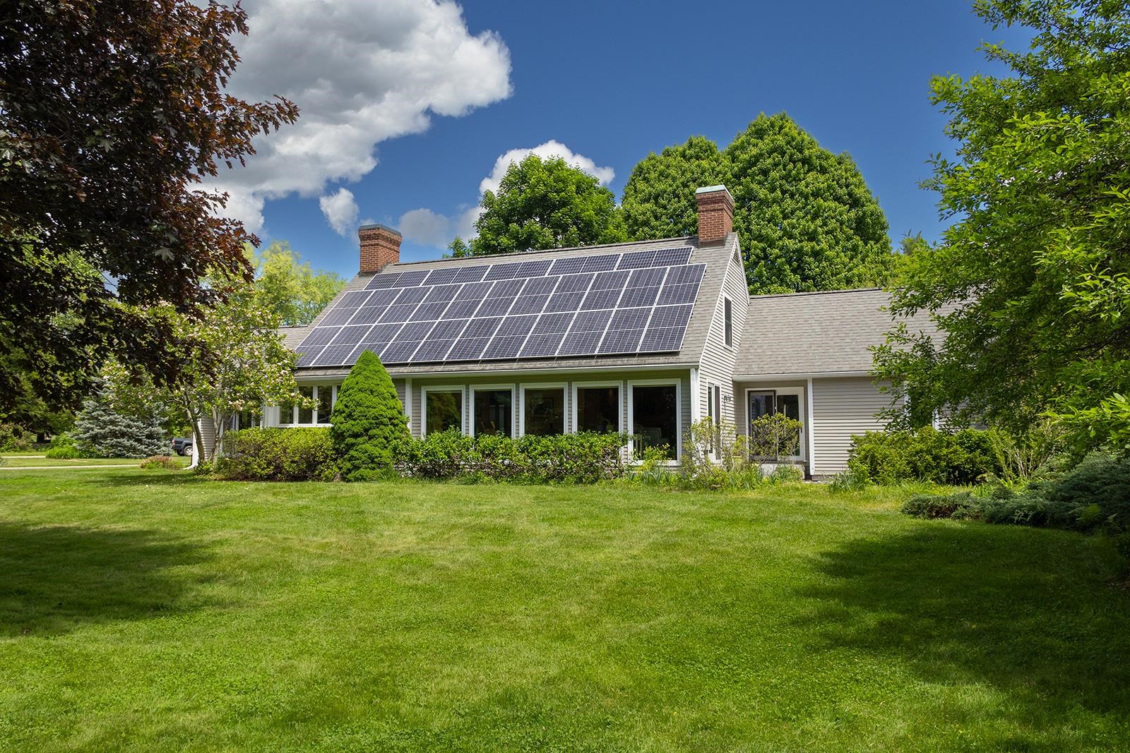 Hopkinton NH&nbsp;Home for sale $1,200,000 $358 per sq.ft.