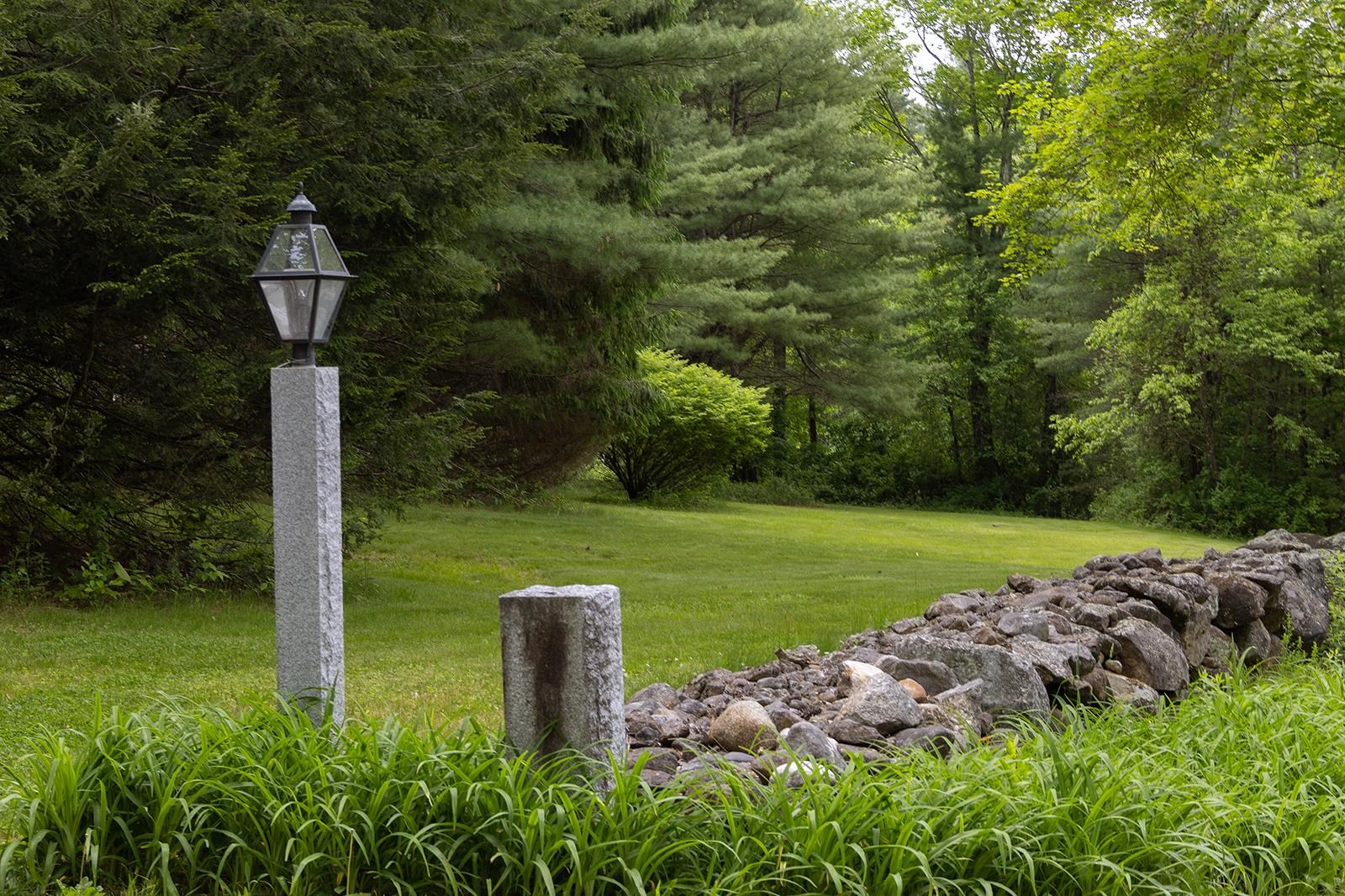860 Briar Hill Rd, Hopkinton, NH 03229