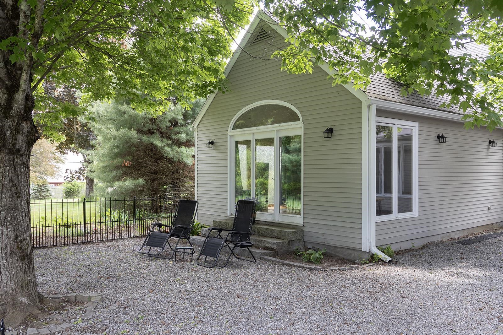 860 Briar Hill Rd, Hopkinton, NH 03229