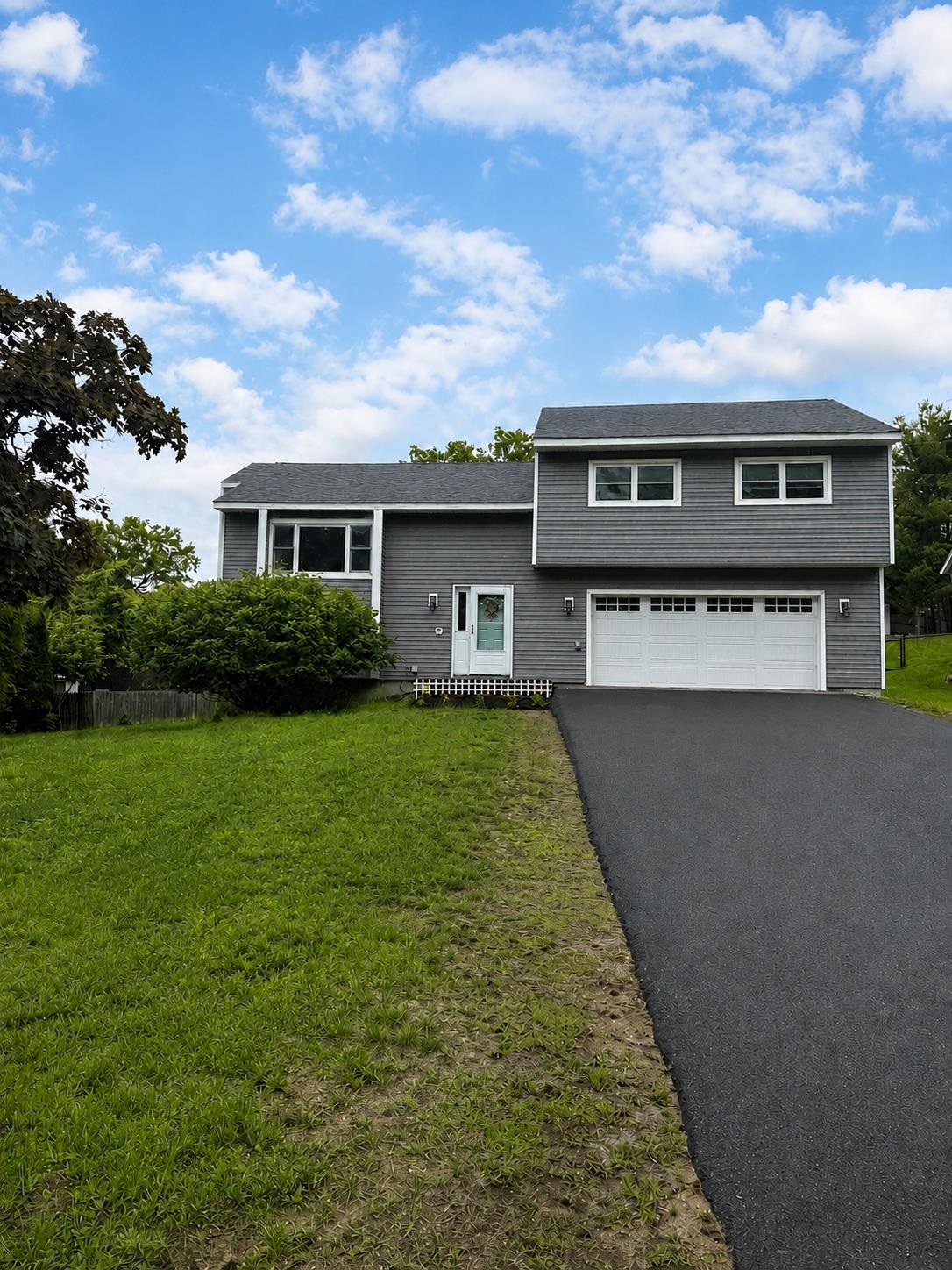 16 Cimmarron Dr, Nashua, NH 03062