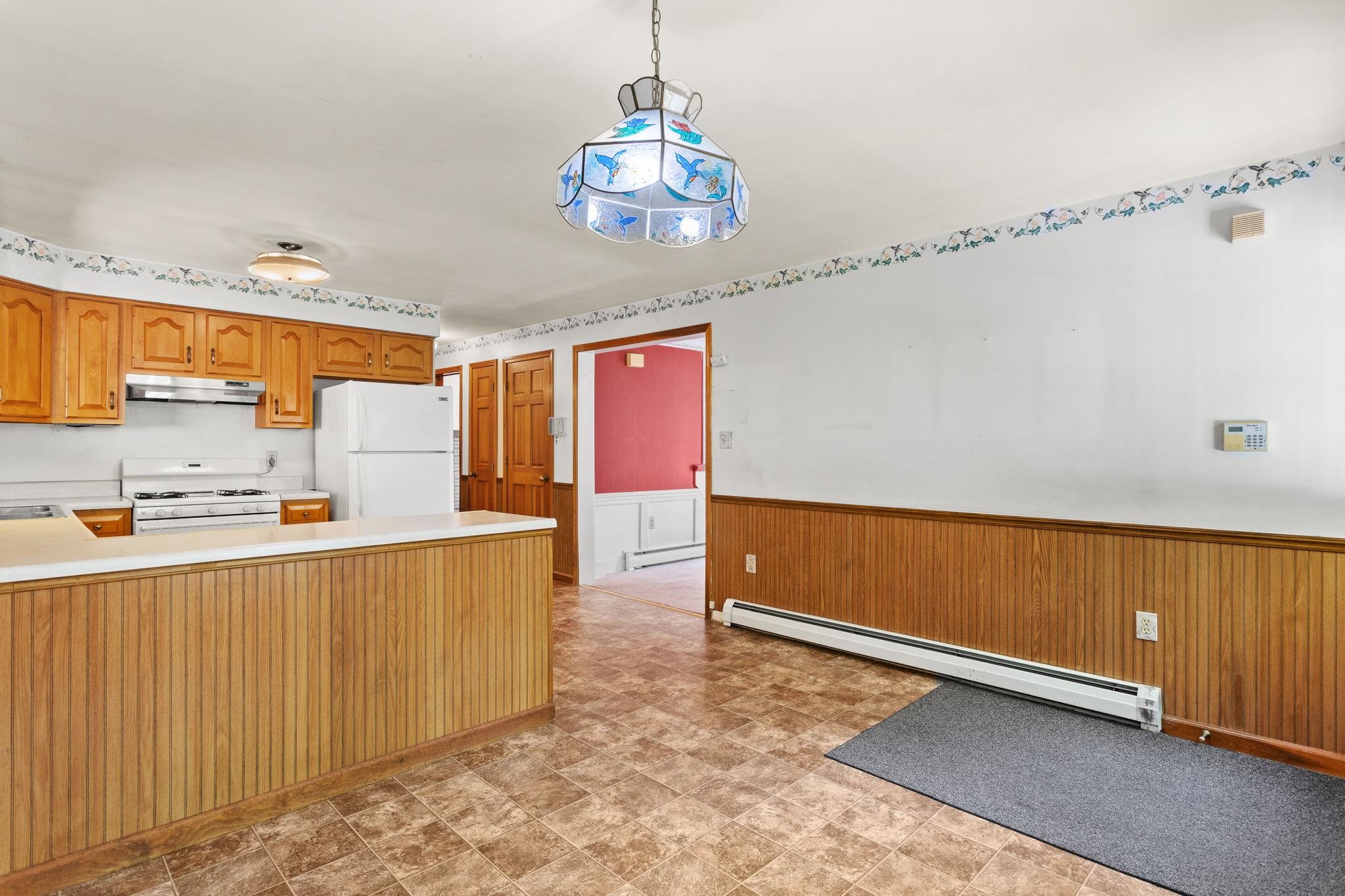 40 Hummingbird Ln, Hillsborough, NH 03244