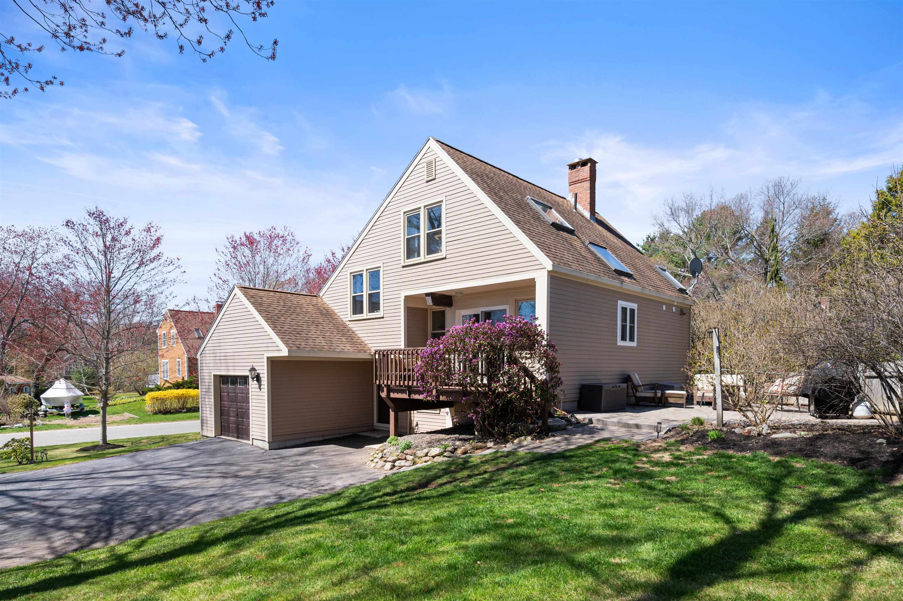 41 Esker Rd, Hampton, NH 03842