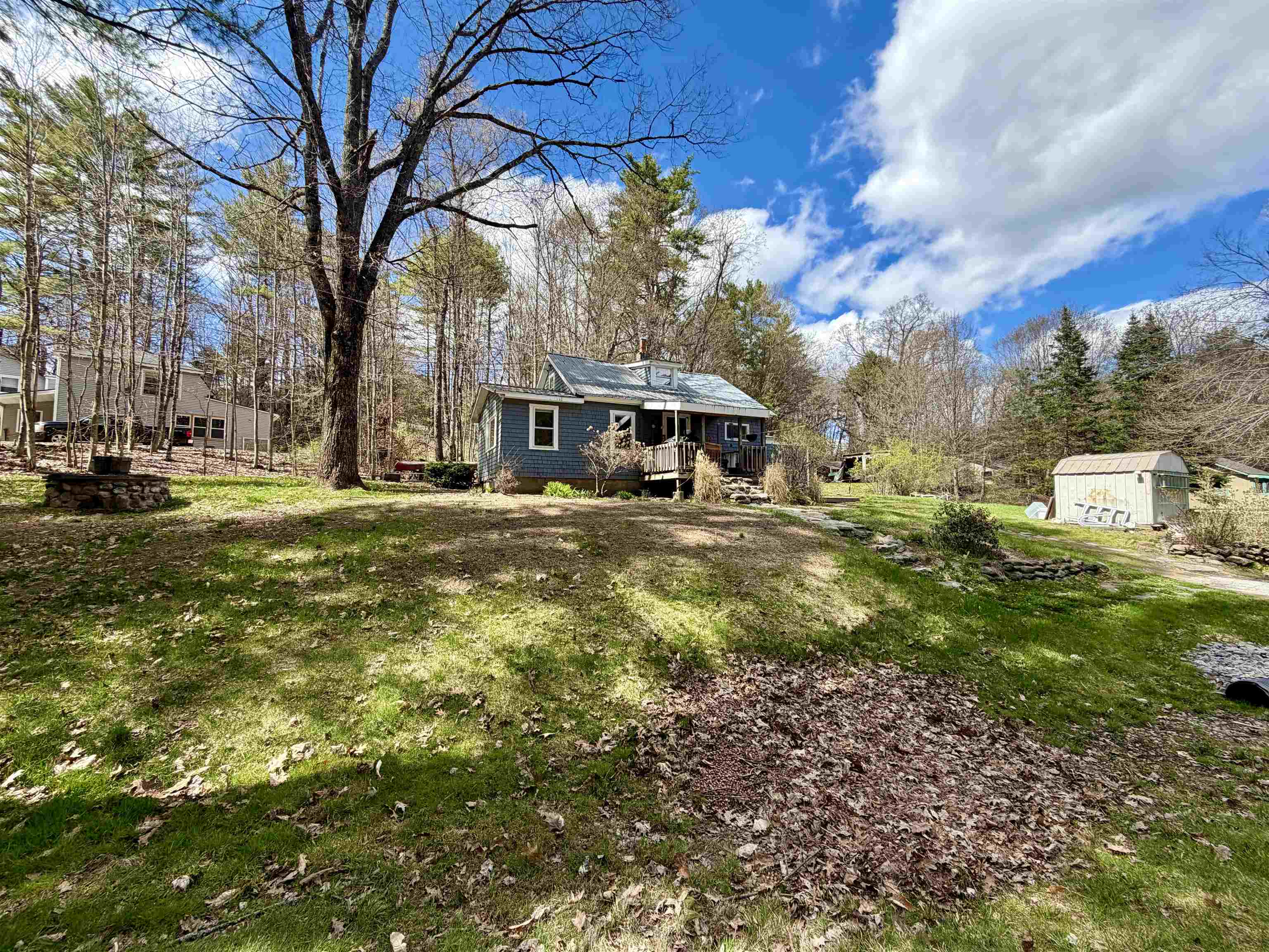 65 Old Goshen Rd, Newport, NH 03773