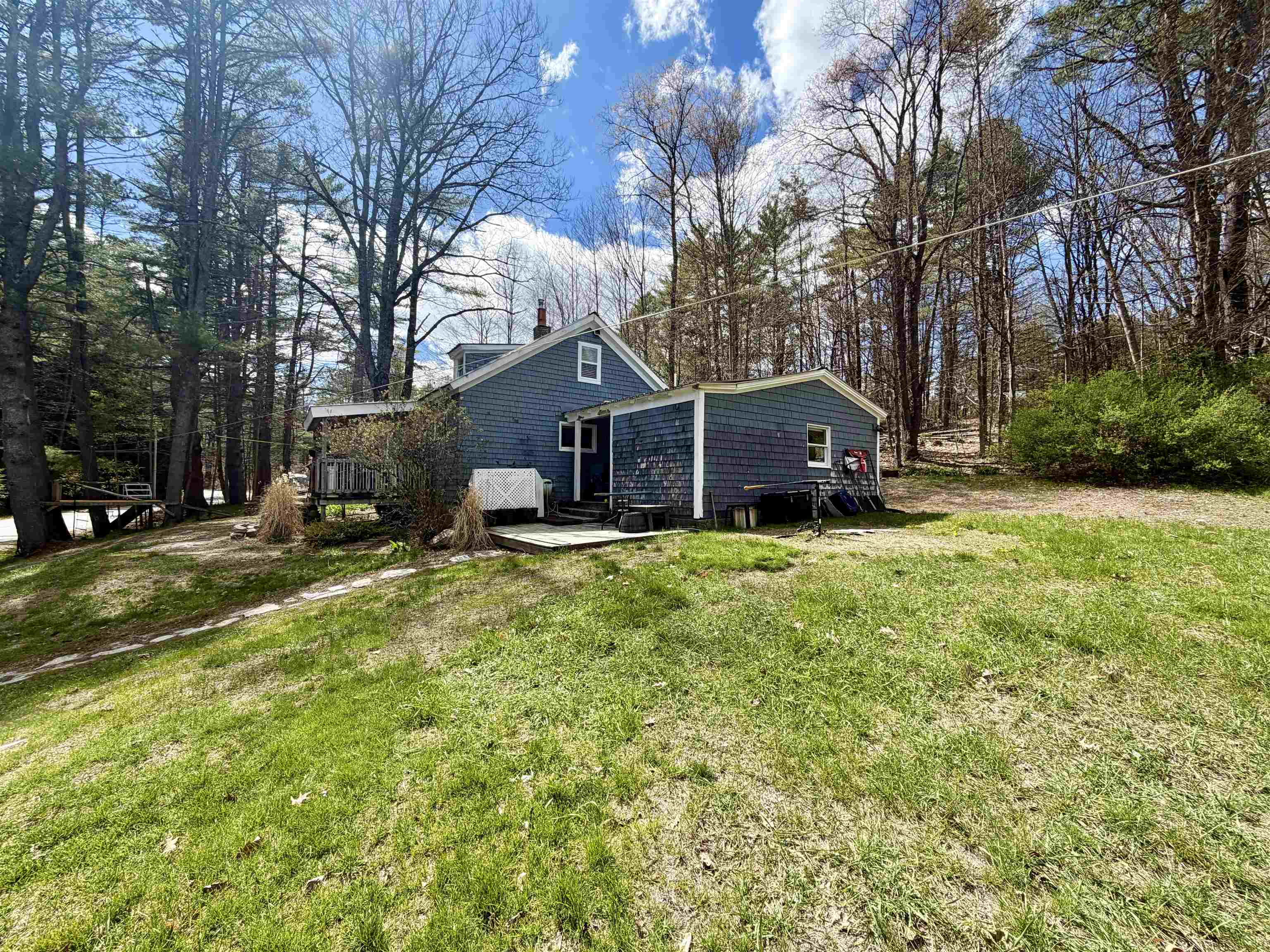 65 Old Goshen Rd, Newport, NH 03773