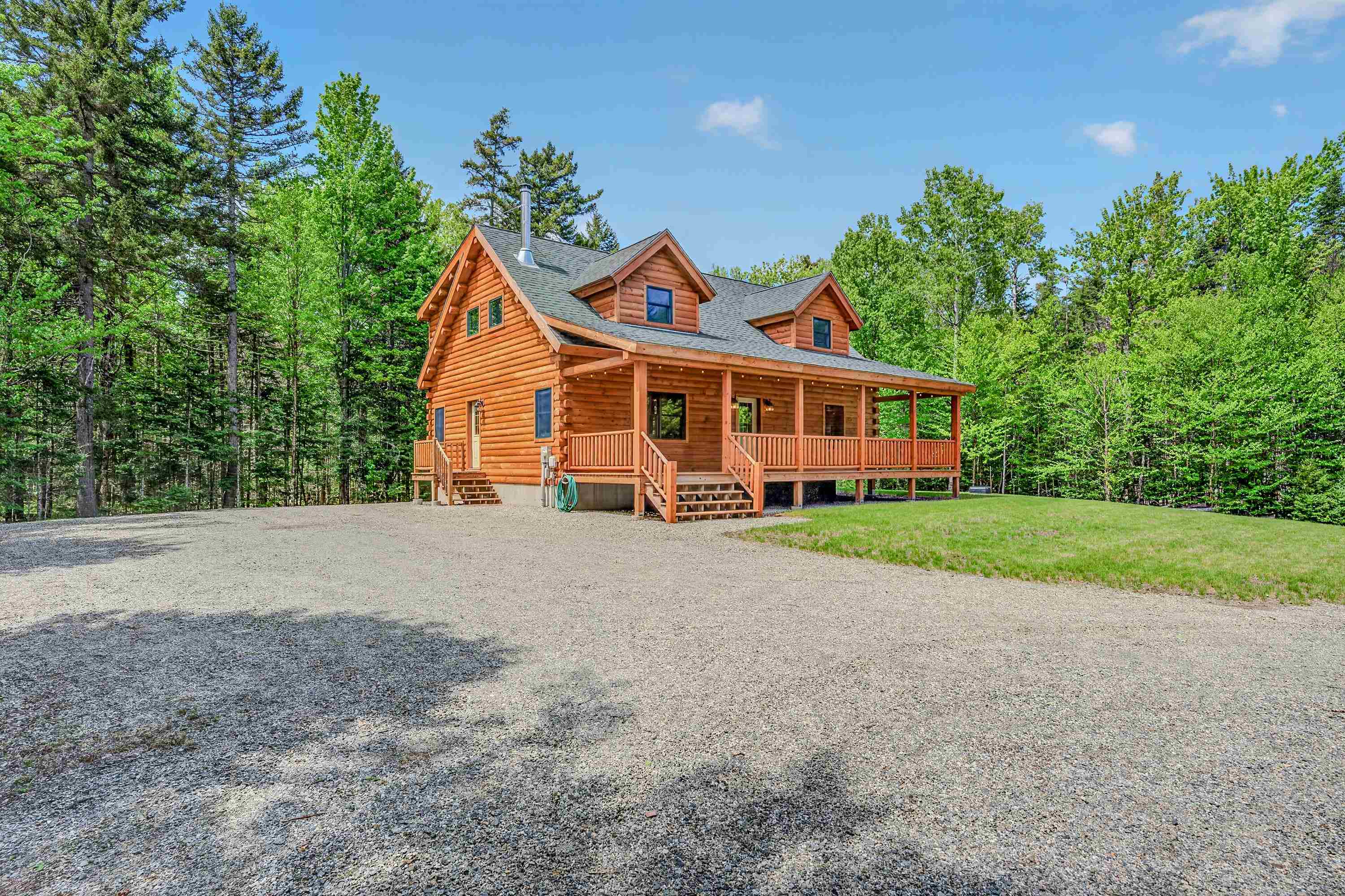 92 Joyce Dr, Carroll, NH 03595