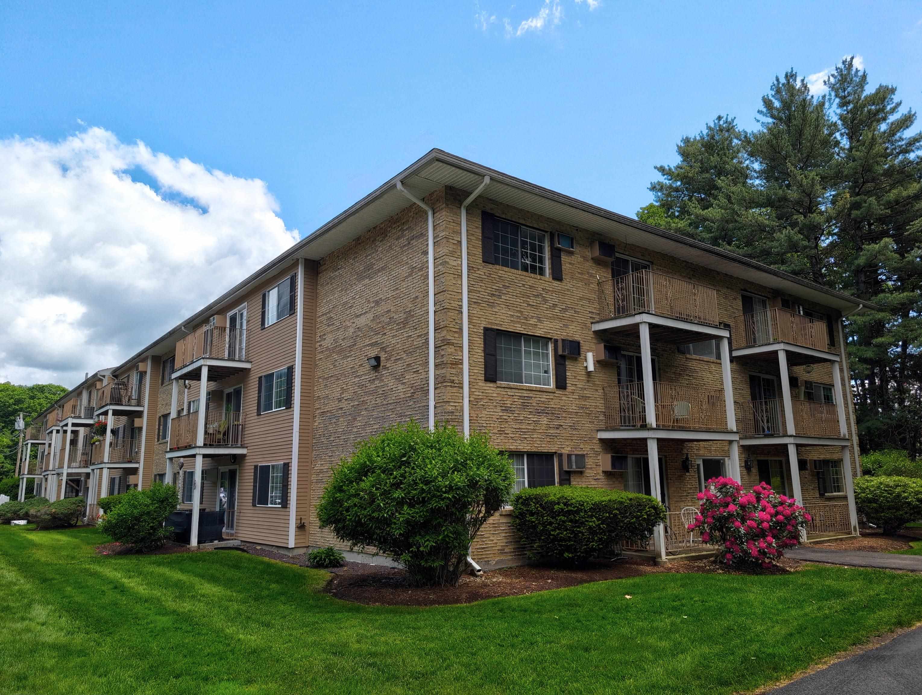 379 Huse Rd, Manchester, NH 03103