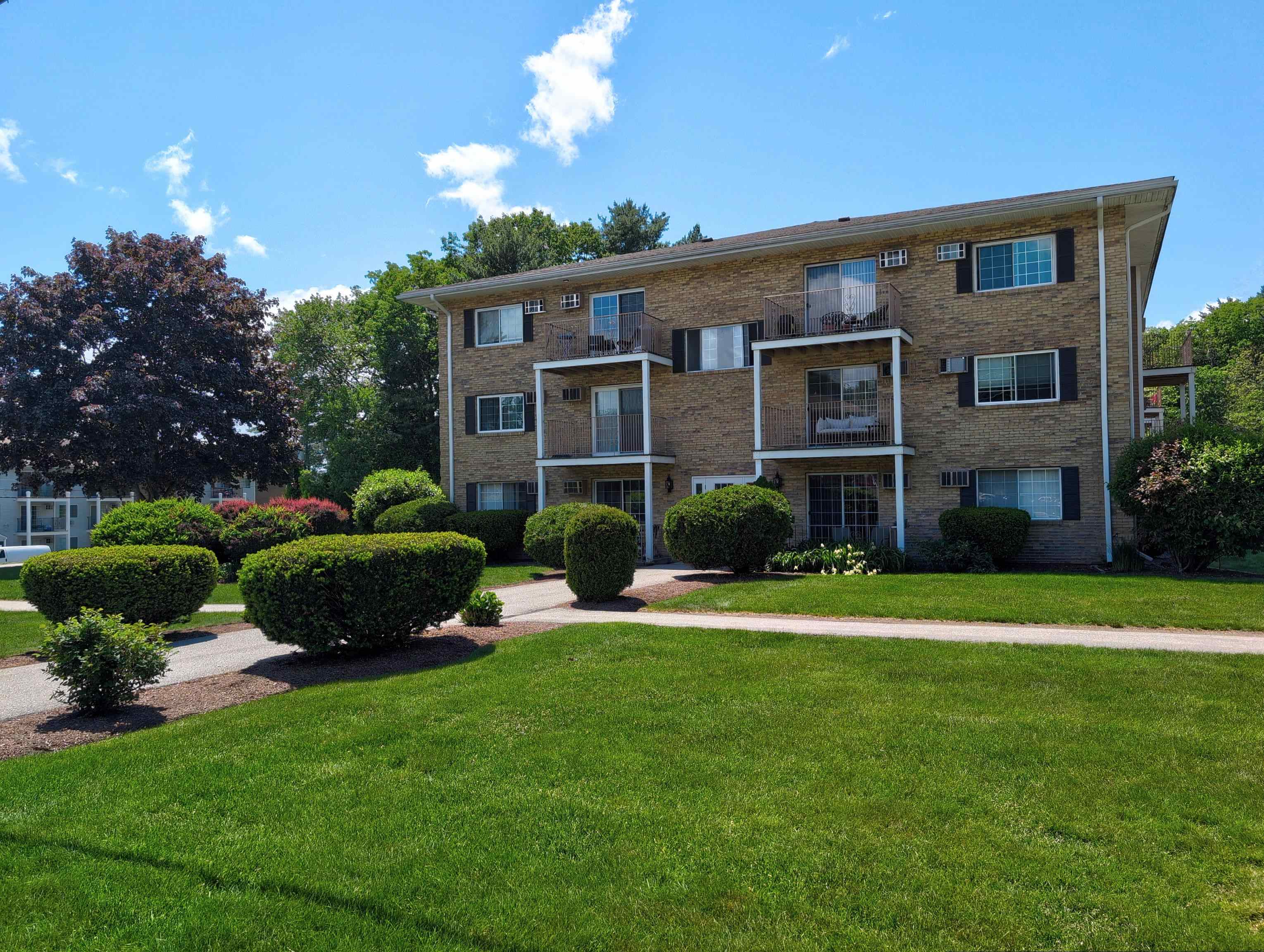 379 Huse Rd #29, Manchester, NH 03103