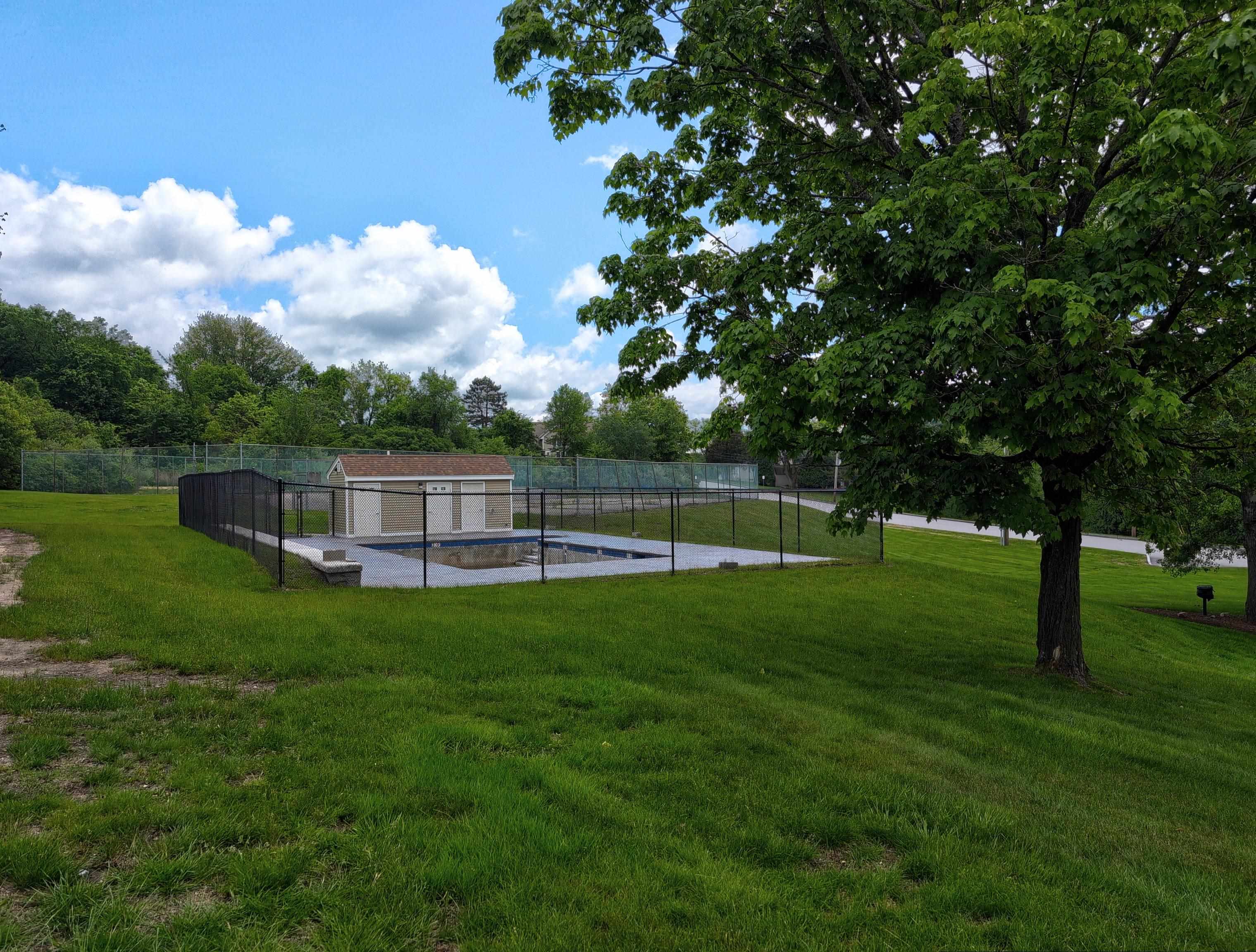 379 Huse Rd, Manchester, NH 03103
