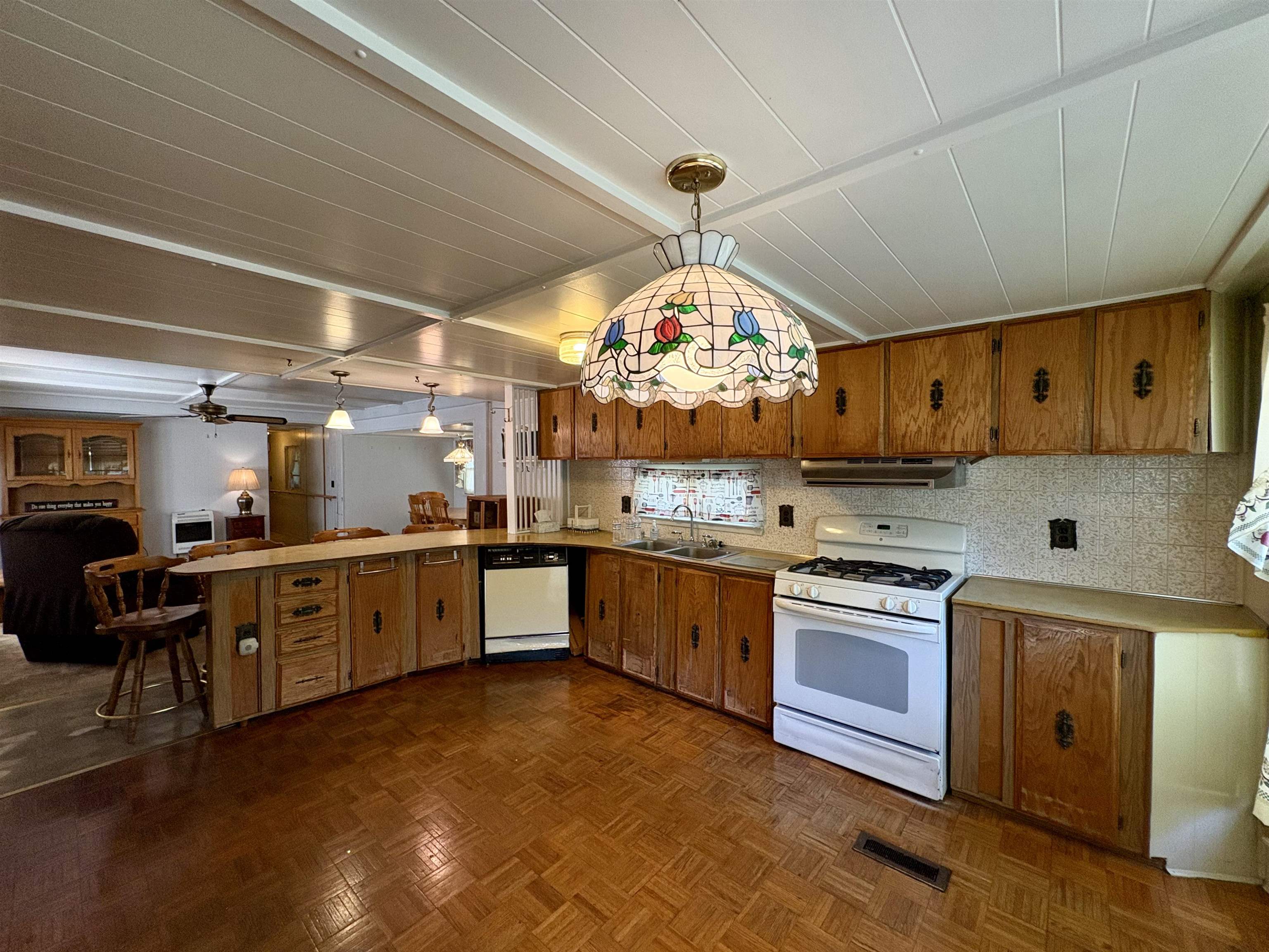 29 Brown Ave, Seabrook, NH 03874