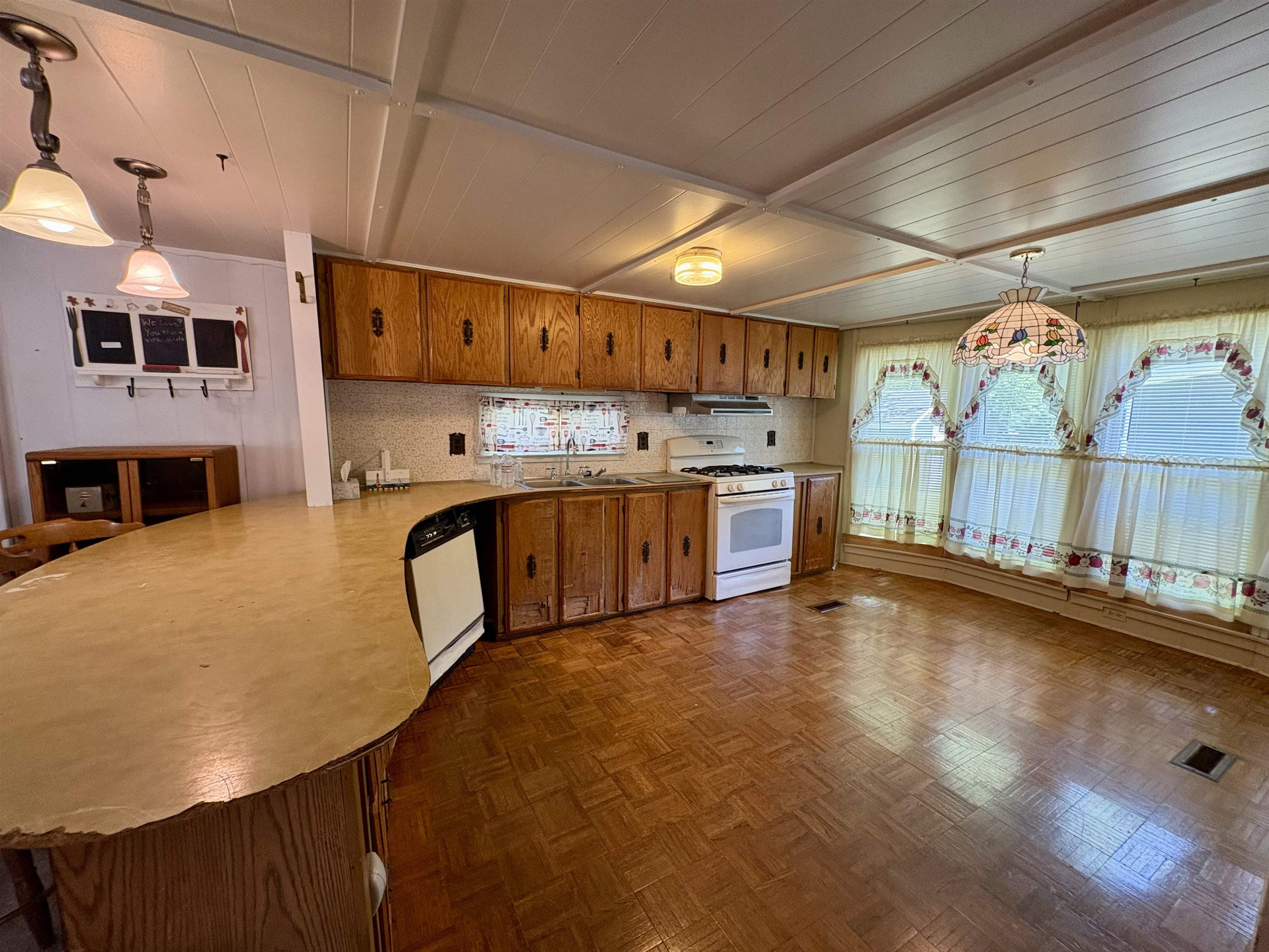 29 Brown Ave, Seabrook, NH 03874