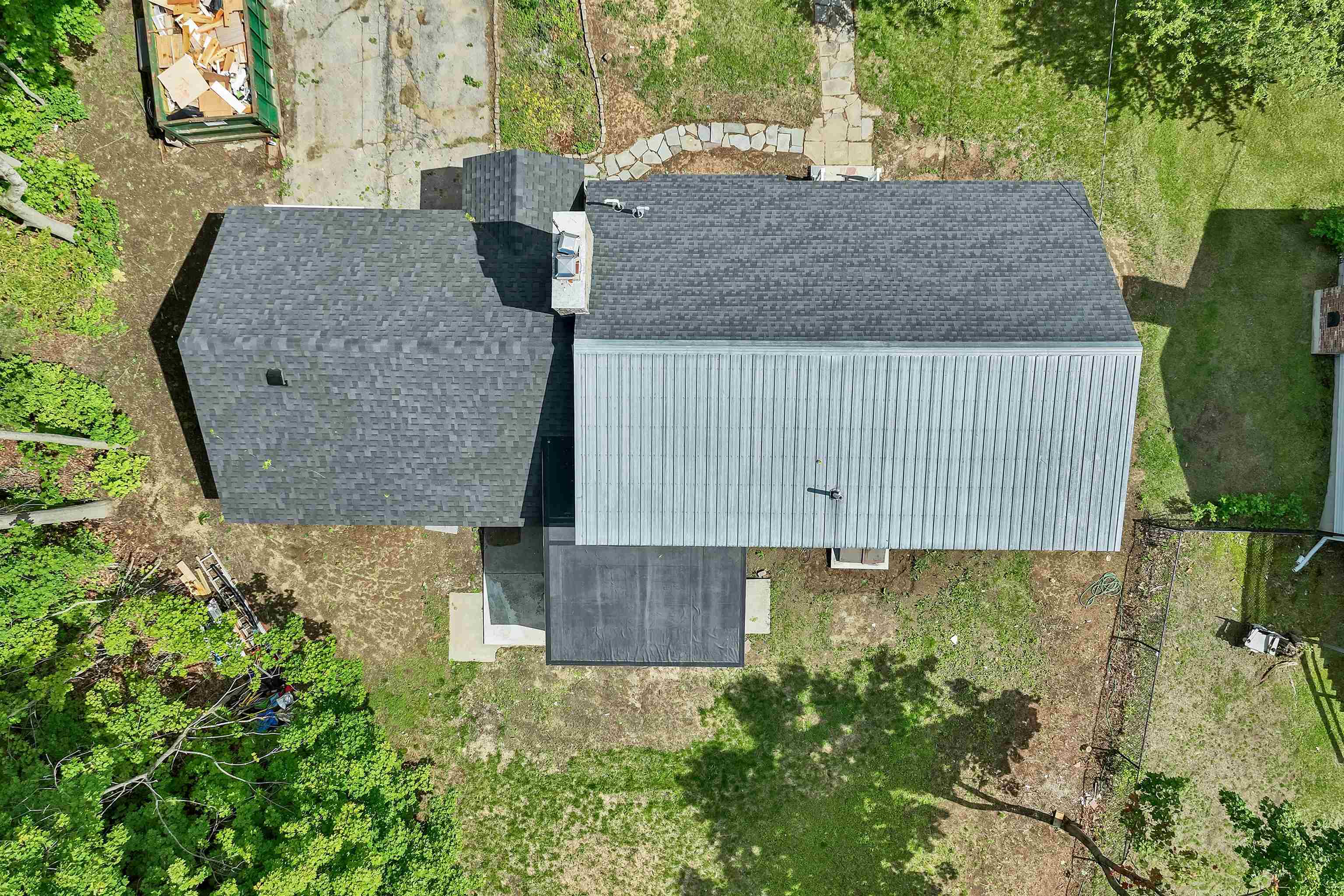 21 Lois St, Rochester, NH 03867