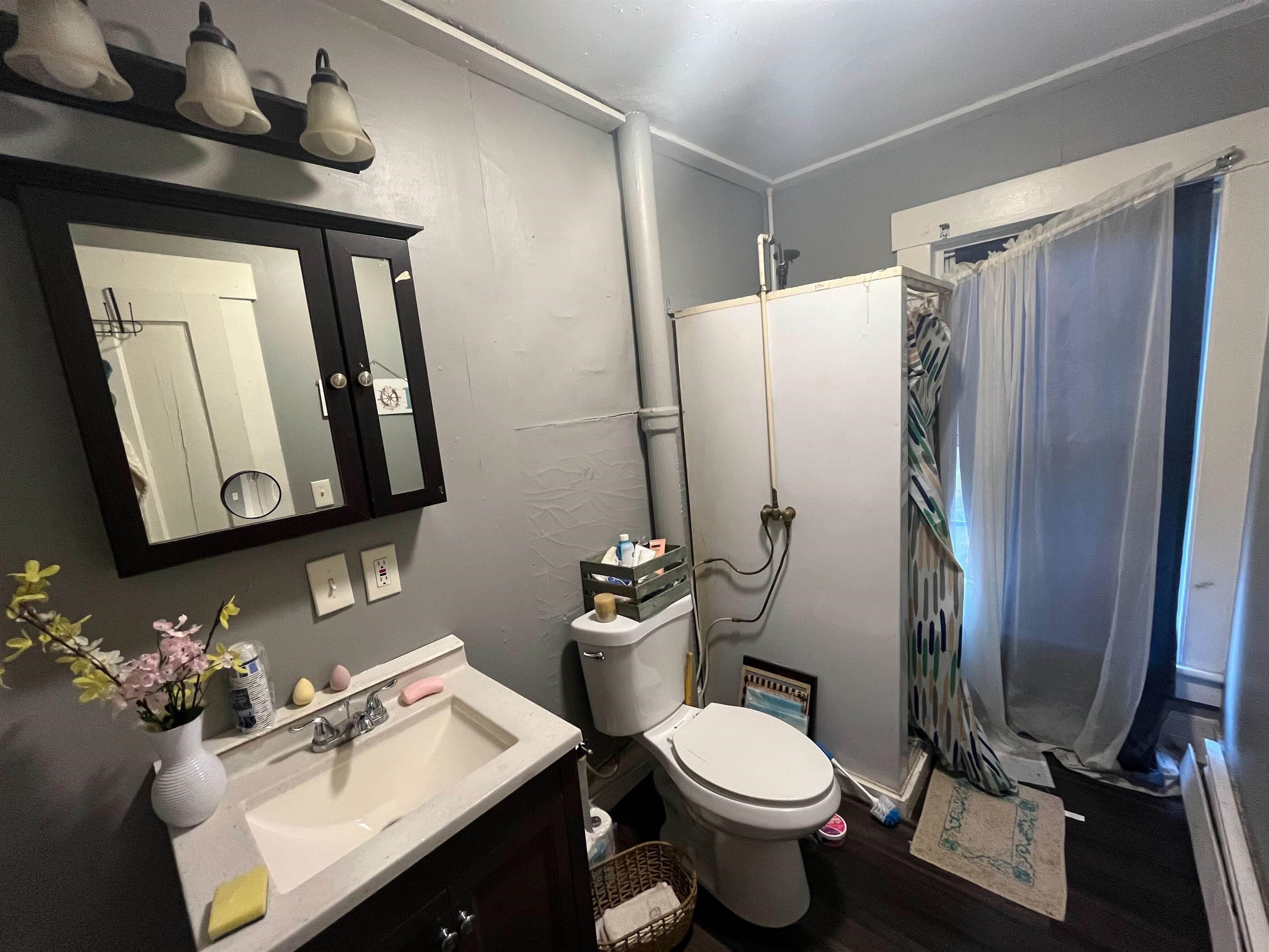 261 Union Ave, Laconia, NH 03264