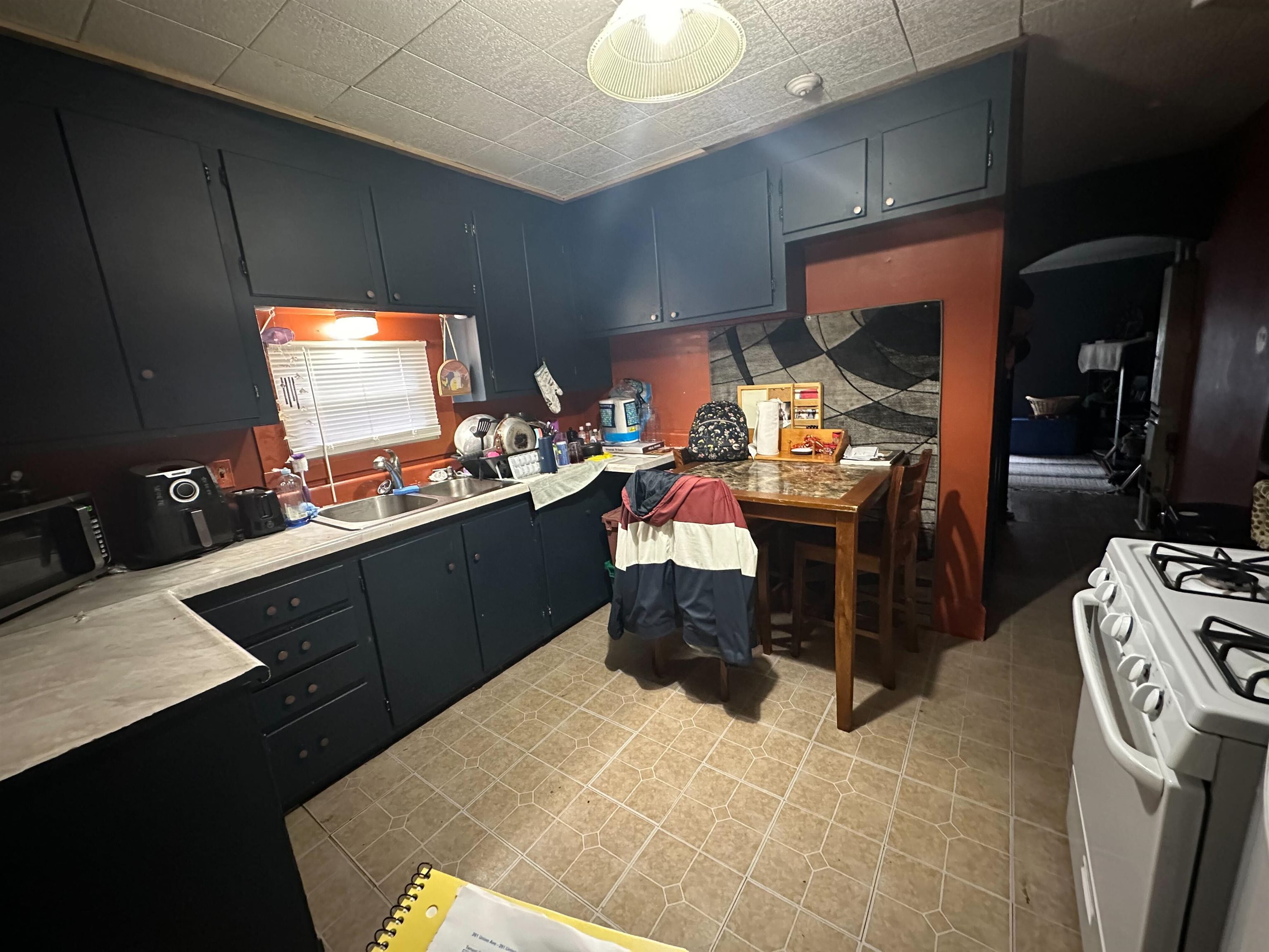 261 Union Avenue — photo 3