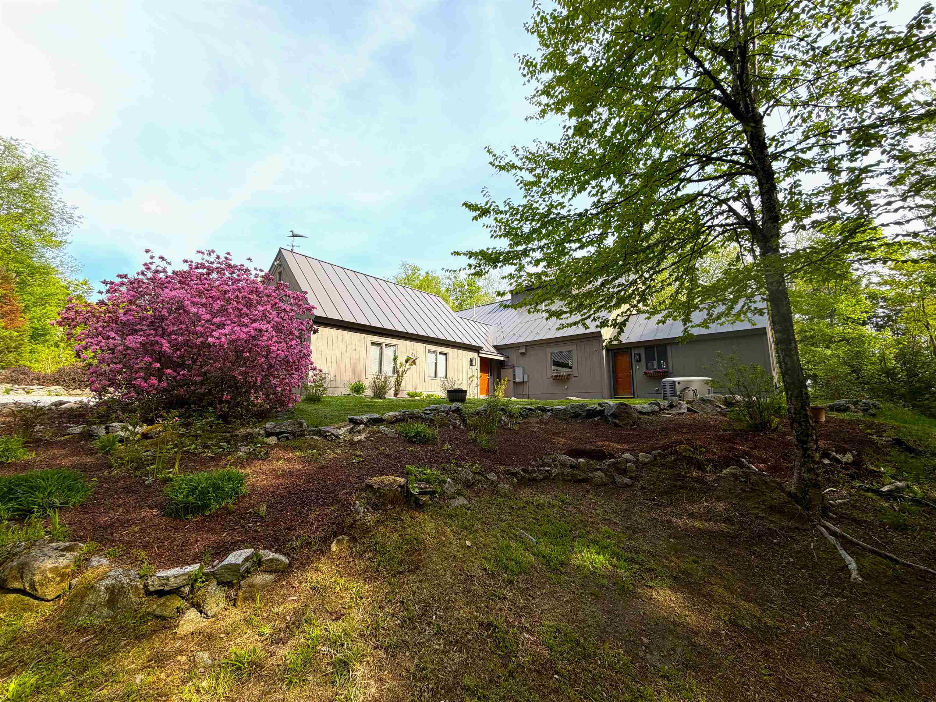 28 Wildwood Dr, Grantham, NH 03753