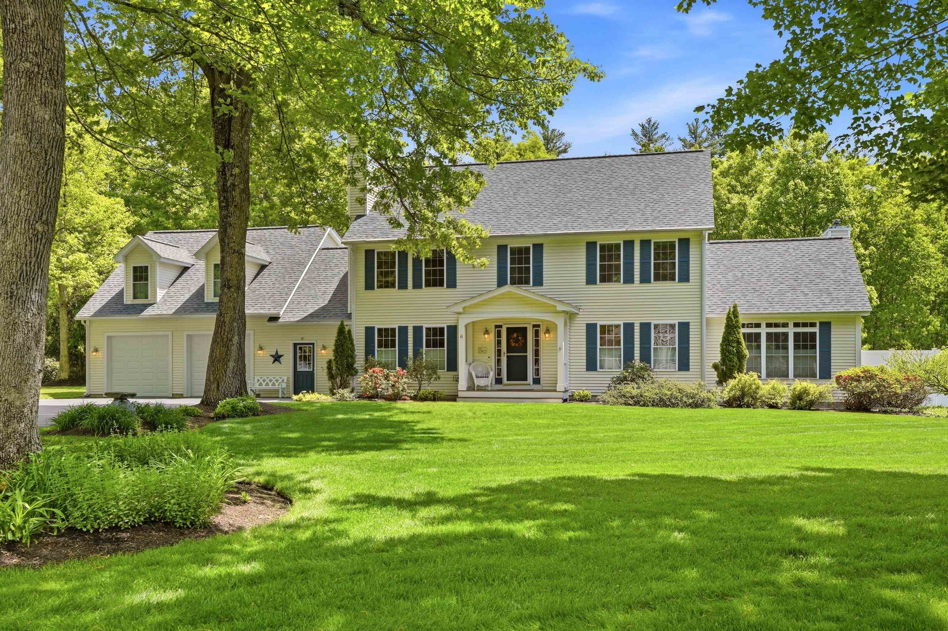 6 Klara Dr, Merrimack, NH 03054