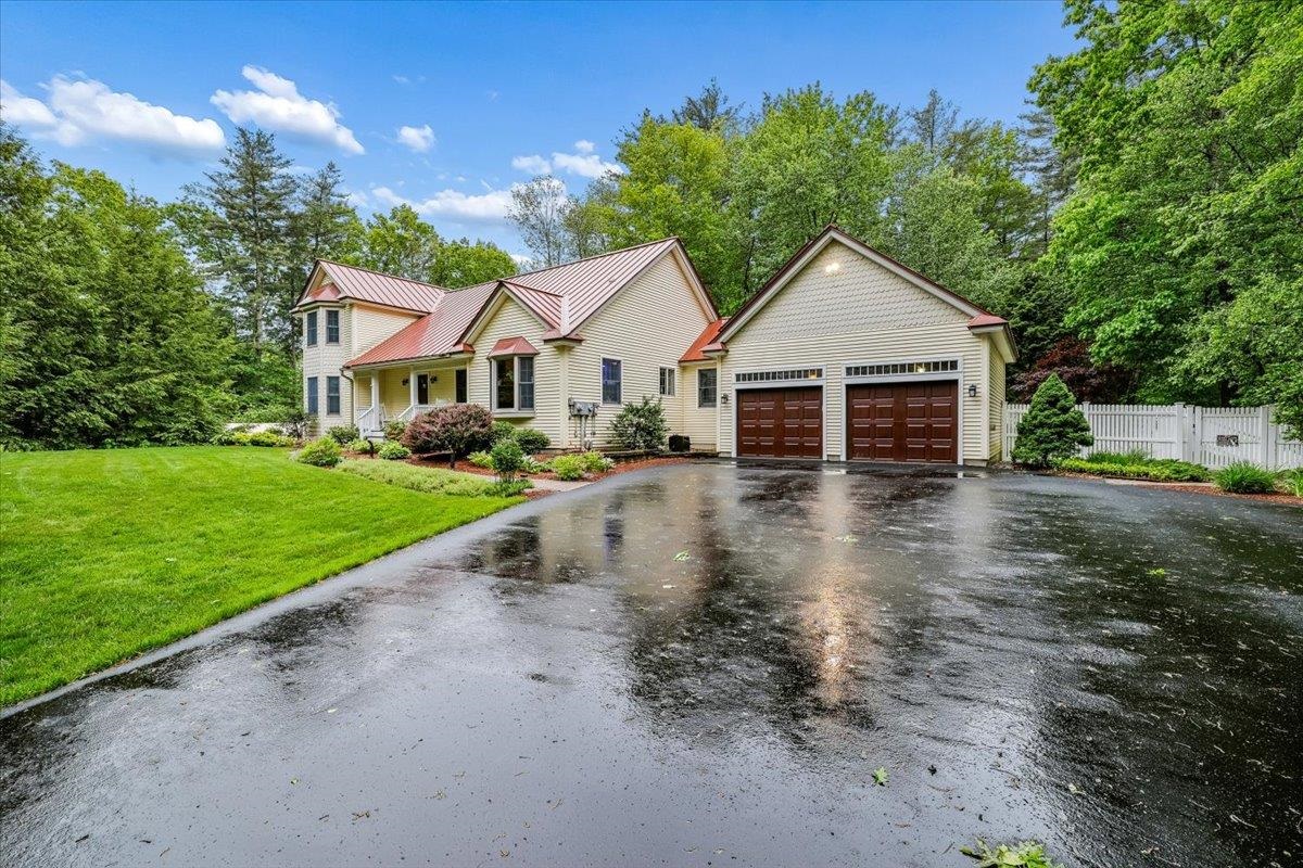 6 Acacia St, Merrimack, NH 03054