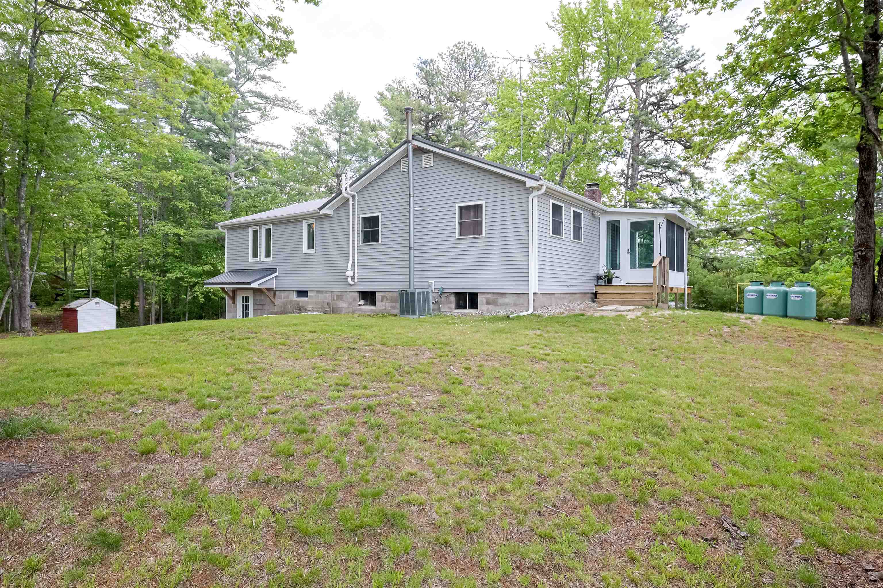 40 Emerald Point Rd, Wakefield, NH 03830