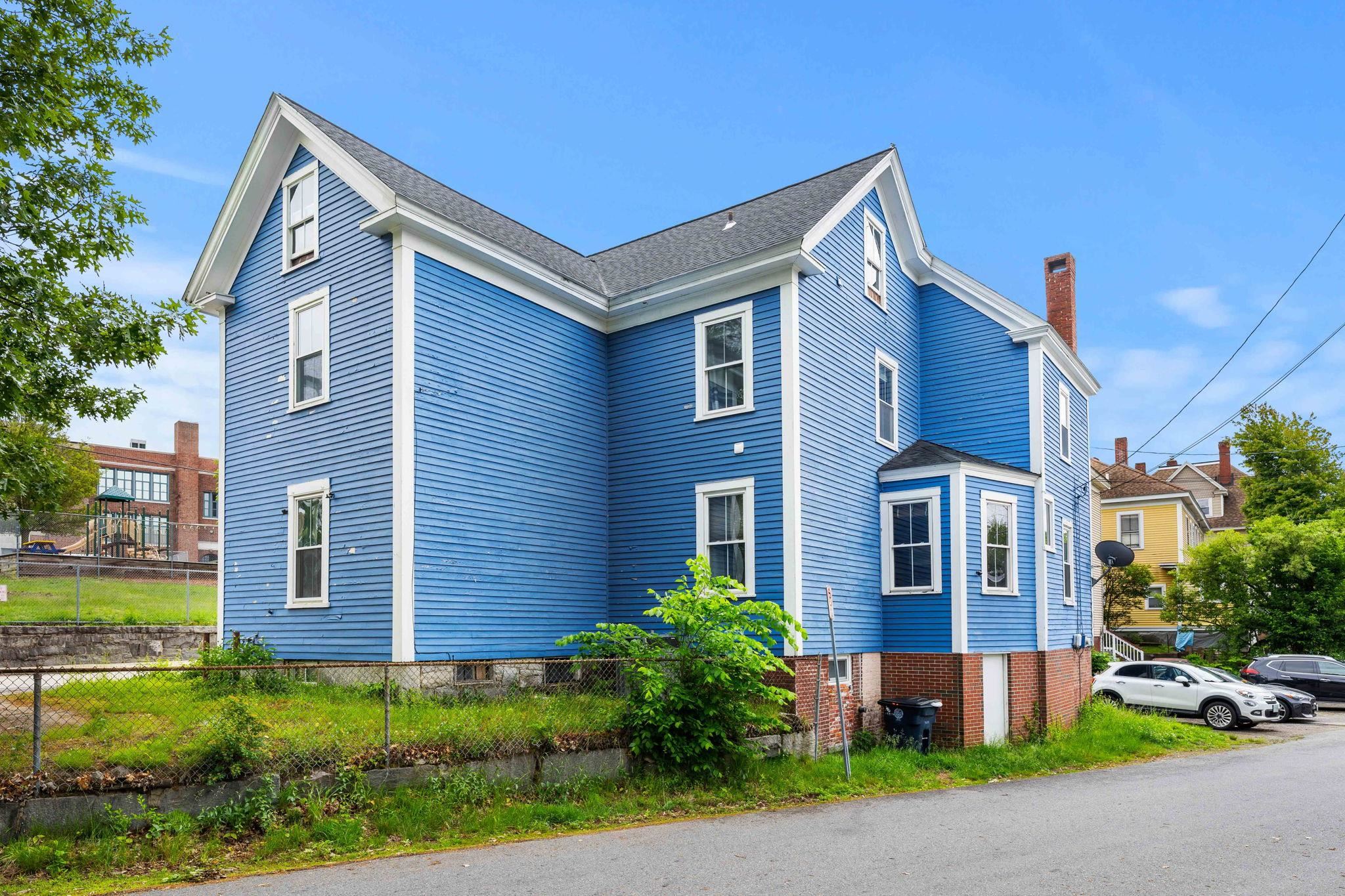 30 Abbott St, Nashua, NH 03064