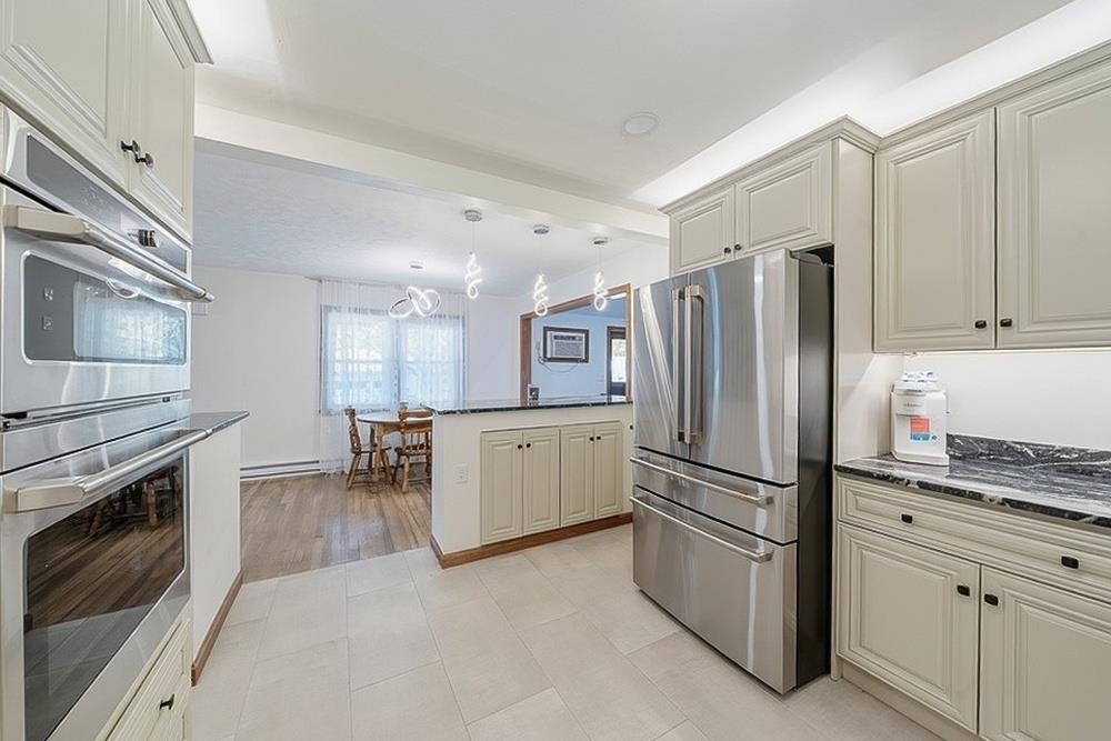 44 Sherwood Meadows Dr, Pembroke, NH 03275
