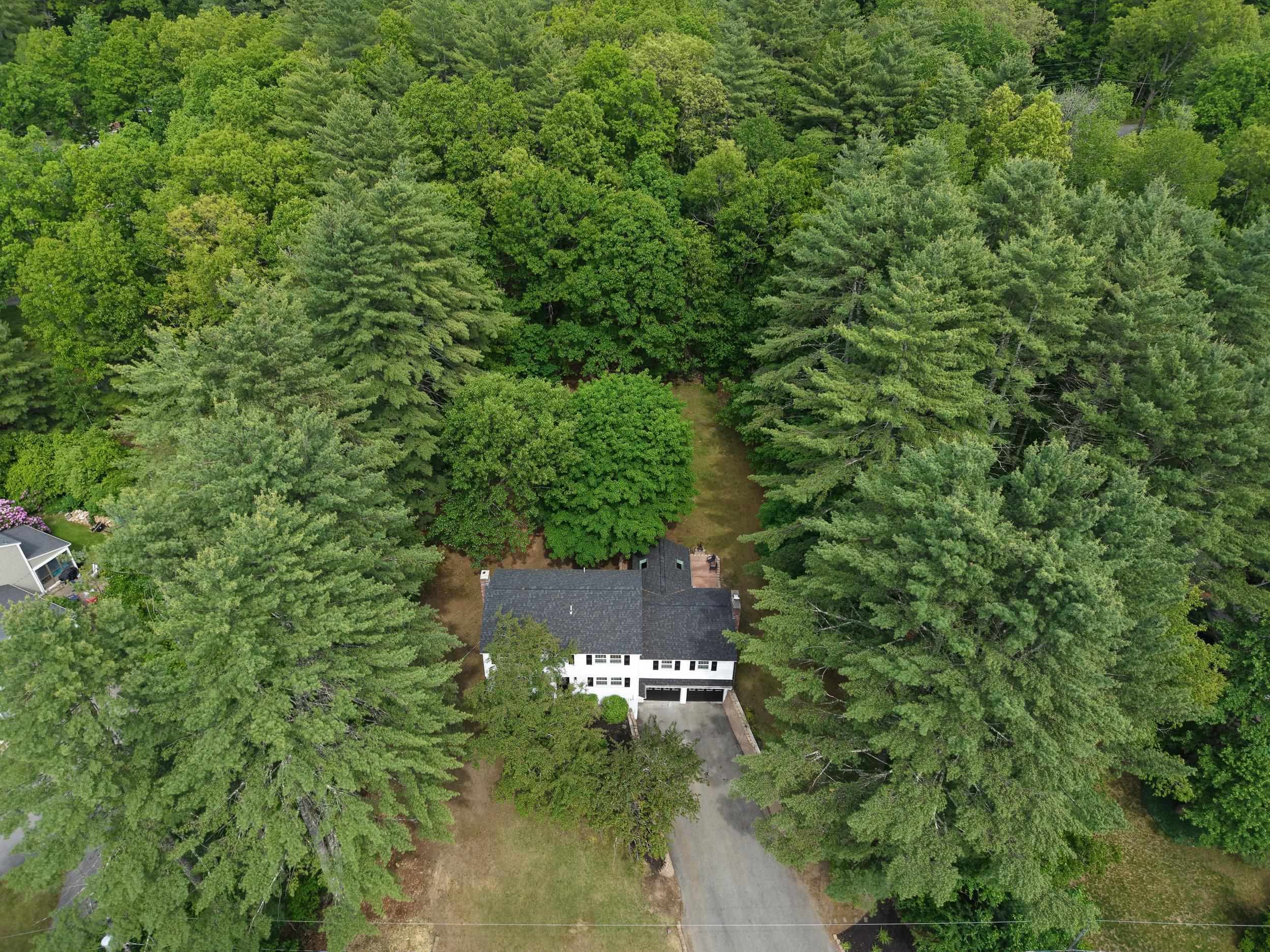 9 Northfield Rd, Amherst, NH 03031